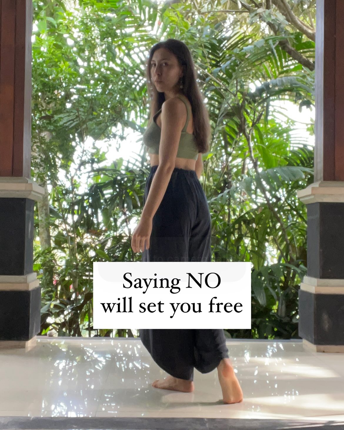 🚊 Who’s ready to jump aboard the Saying NO train with me?!
It might feel strange and scary, but just because it’s unfamiliar, it doesn’t mean it’s wrong.
This post is for you if …
• You struggle to set boundaries and say no
• You associate saying no with being cold
• You feel like your efforts aren’t reciprocated
• You feel exhausted by putting other’s needs first
• You feel anxious and guilty for saying no
• You fear disappointing or upsetting others
The TRUTH is:
You are allowed to change your mind.
You are allowed to decline without explaining.
👉🏼 Swipe for ways to say NO and honour your needs.
How can appeasing show up in the body?
IBS and intestinal problems
Chronic pain - neck, back, shoulders
Skin problems - acne, eczema
Regular headaches
Panic attacks and anxiety
❤️🩹 Need support with boundaries?
In 1:1 Somatic Coaching we can:
Rewrite limiting beliefs
Release fears from the body
Reclaim your power and confidence
🔥
Link in bio
.
.
.
#somatic #somaticcoaching #somatichealing #somatictherapy #somaticcoach #sayingno #boundaries #peoplepleasing #power #confidencecoach #authenticrelating