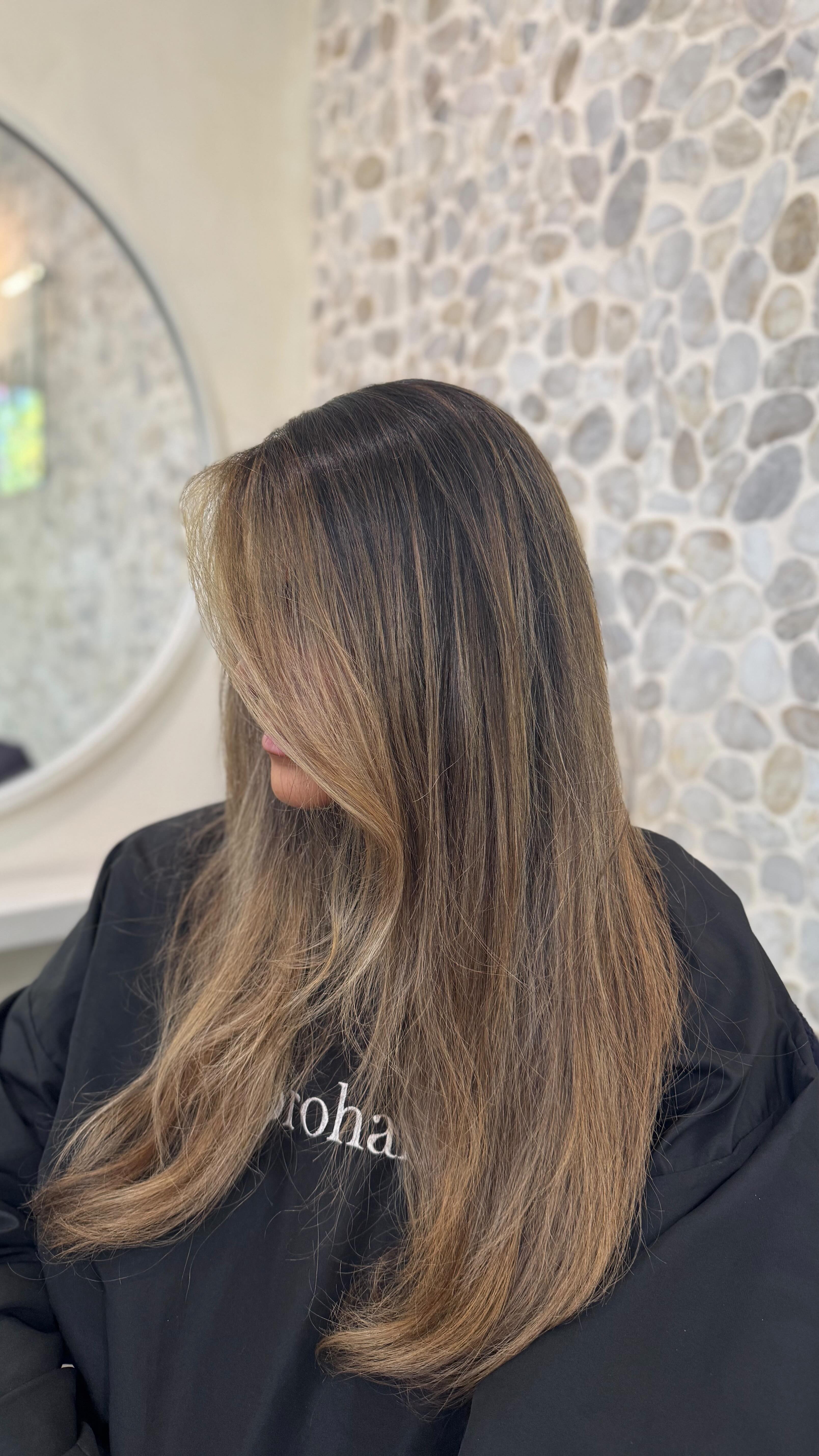 Our signature maintenance balayage restore + revive with our master stylist @prohairbykat_ 🔐
-