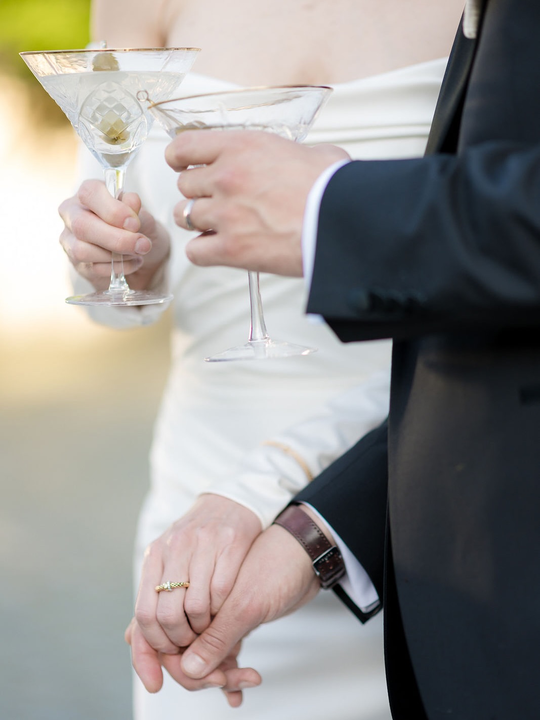 Cheers auf die Liebe, das Leben und die feinen Details.
Planung: @kola_weddingz & @annettzollfeldt_fotografie
Foto: @sandraschroeder.weddings
Location: @schloss_albrechtsberg_dresden
„Luxury Content Experience by Annett Zollfeldt Fotografie × KOLA weddingz & parties“
#Heiraten2026
#Hochzeit2026
#FineArtWedding
#LuxuryWeddingEurope
#TimelessWedding
#ElegantWedding
#ModernRomance
#WeddingInspiration
#DestinationWedding
#LoveInEveryDetail
#HeiratenInDerSchweiz
#WeddingSwitzerland
#SwissWeddingPhotographer
#LakeLucerneWedding
#ZürichWedding
#HeiratenInDeutschland
#WeddingGermany
#SchlosshochzeitDeutschland
#FineArtWeddingGermany
#HochzeitsfotografDeutschland
#HeiratenInÖsterreich
#WeddingAustria
#FineArtWeddingAustria
#SchlosshochzeitÖsterreich
#HochzeitsfotografÖsterreich
#RomanticWedding
#WeddingGoals2026
#LuxuryWedding
#EditorialWedding
#weddingphotographereurope