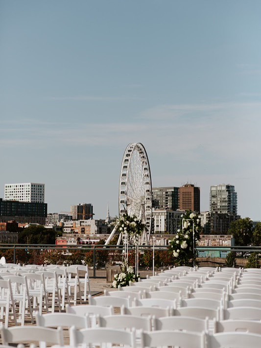 Cette vue 🤍
Planification et design : @erikaco.events
Photographe : @sarahwhitephoto
Lieu : @centredessciences
Fleuriste : @oxide_design_floral
Traiteur : @hbevenement
DJ : @mannyoccean
Location : @groupeabp @tenuedesoiree_ @possibiliten
Maquillage : @atelierevablanca
#wedding #weddinginspiration #luxurydesign #mariagequebec #weddingplanner #destinationweddingplanner #destinationweddings #weddingday