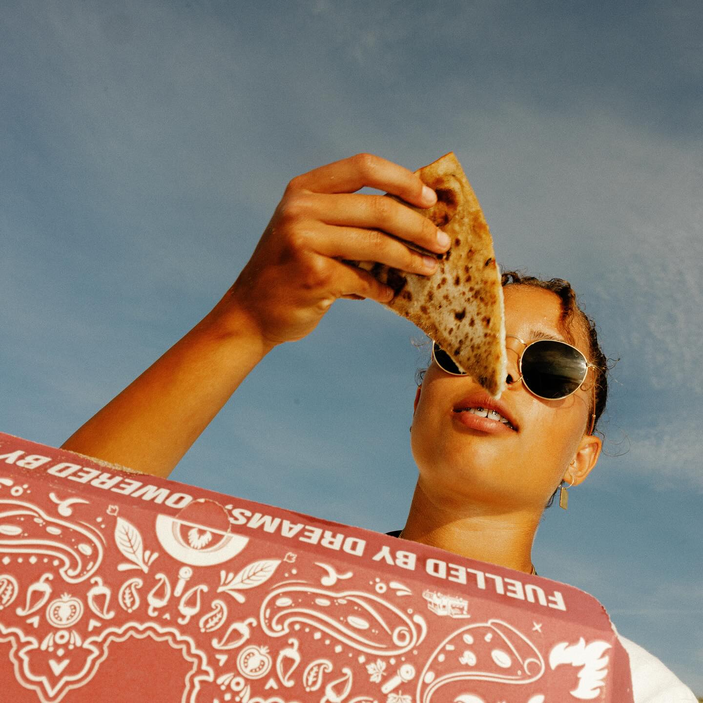 Life tastes good🍕
-
-
-
-
-
-
#PizzaLovers #PizzaTime #WoodFiredPizza #CheesyGoodness #PizzaOnWheels #FoodieFinds #PizzaVibes #BeachsidePizza
#PizzaBus #FoodTruckLife #BusBites #RollingKitchen #EatOnTheGo #MobileEats #FoodTruckVibes #buslifeeats
