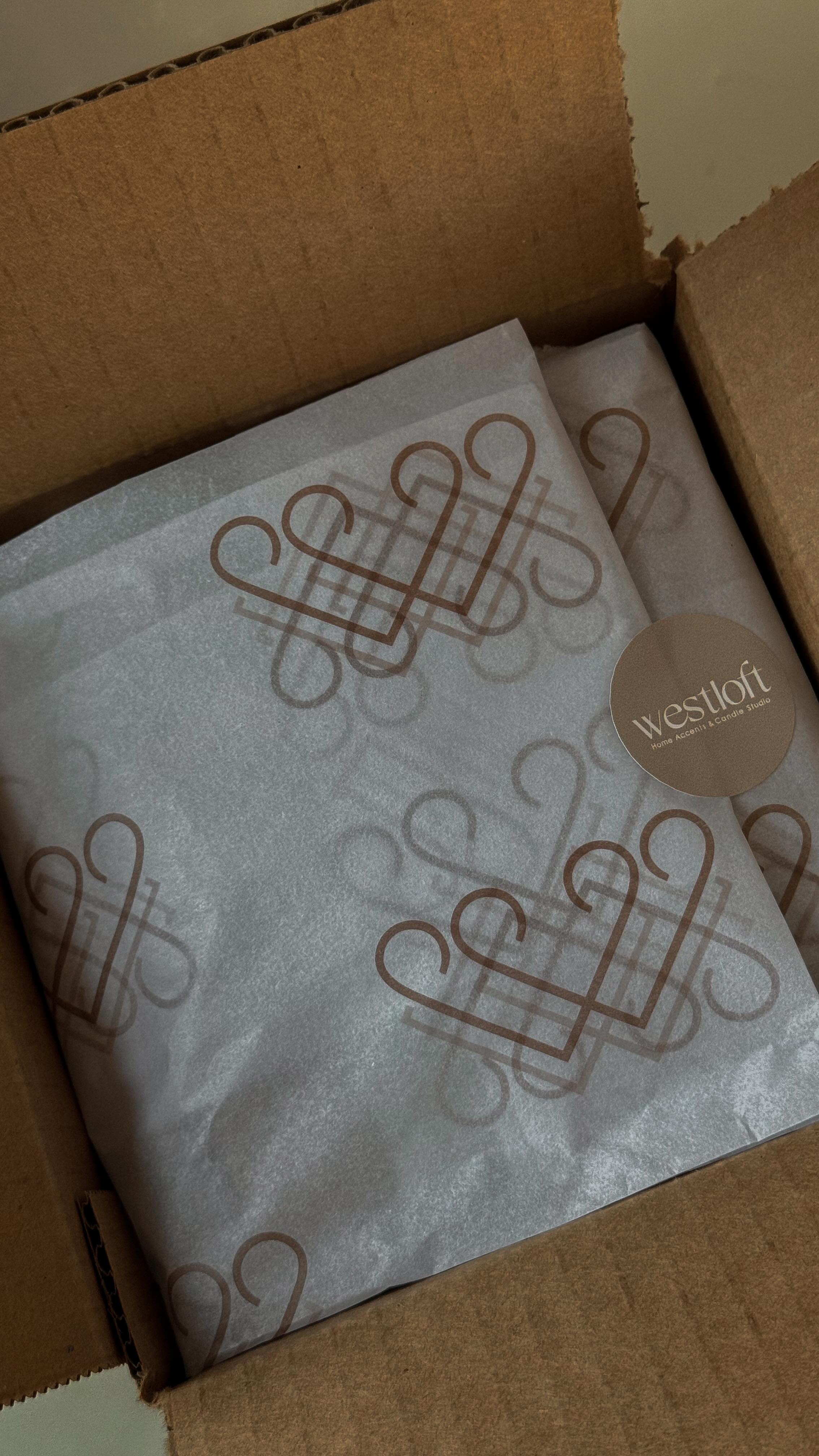 Making each candle with love to turn any moment into an unforgettable party favor. They’re handmade, full of meaning, and just right for anyone who loves to surprise with small details that make a big impact 🕯️