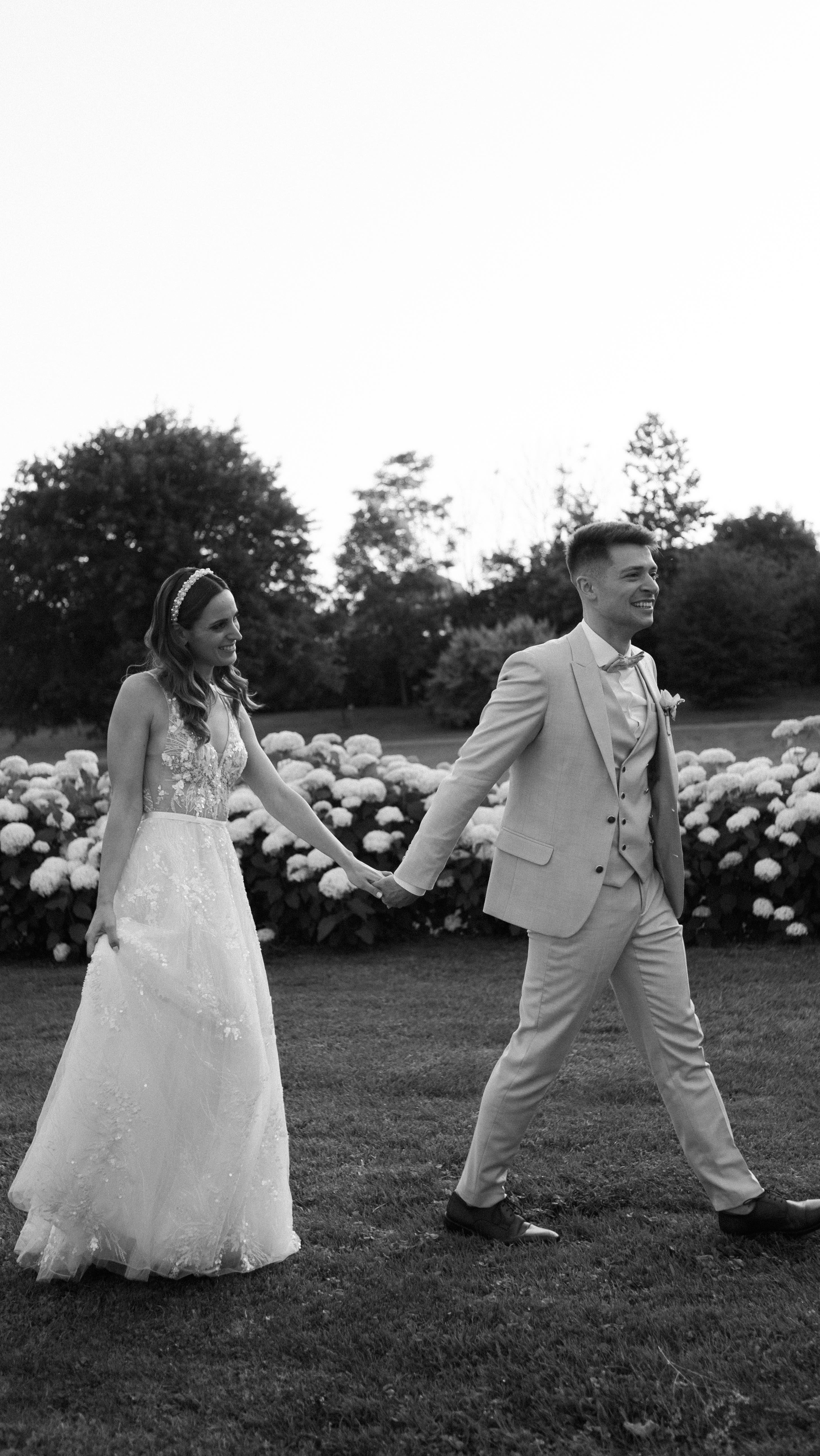 Gyertek velem Blanka és Gergő esküvőjére fotózni!🤍➡️
@teglas_degenfeld_kastely
@kormosrobertcm
@goodnews_pictures
@djoneseskuvo.hu
@daalarnaofficial
@droyce.budapest
@bojtiekszer
@galgoczyvanda_makeupartist
@orsikaaszabo
eskuvoi foto| eskuvoi fotozas| eskuvoi fotos| sara magyar photography