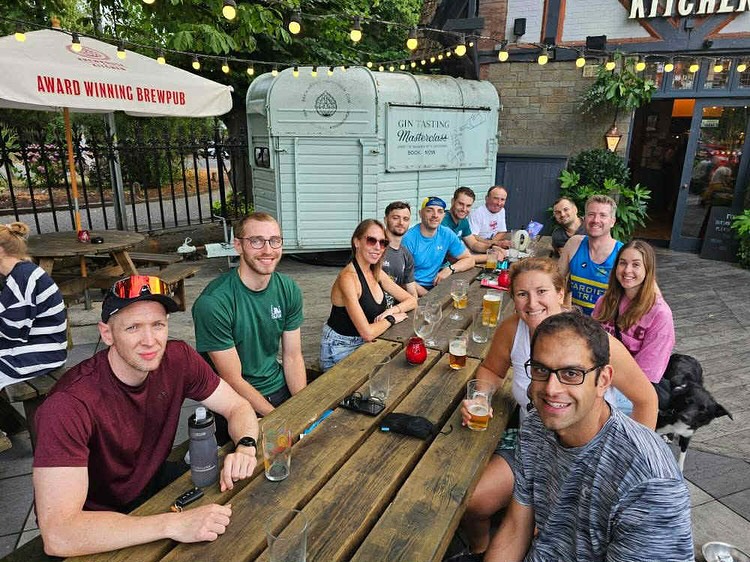 Parks & pints Friday night social 🏃♂️ 🍺
Can you think of a more perfect plan for a Friday evening in the sunshine?! ☀️
💛💙🖤
#cardifftriathletes