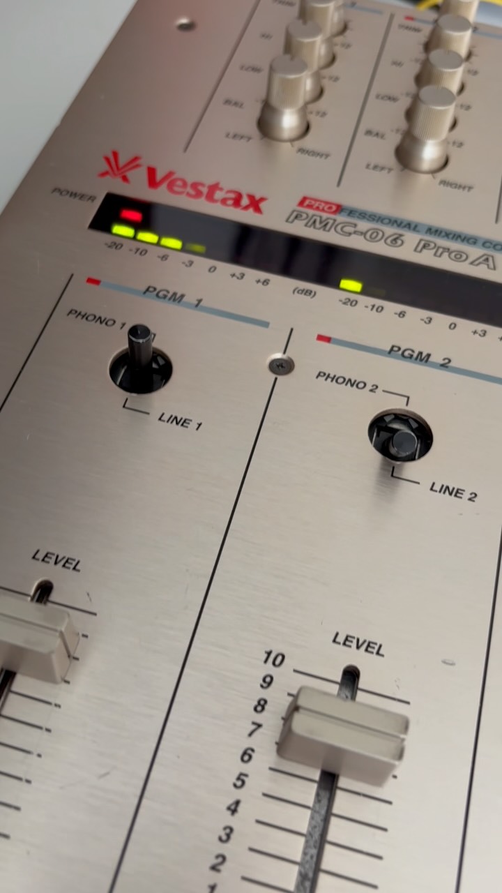 VESTAX PMC-06 ProA… Volle Funktion wieder hergestellt. Der Besitzer freut sich schon….😎
#vintageaudiomd #vintageaudio #vintageaudiorepair #vintagehifi #vintagerepair #vintageaudiolove #doıtyourself #hifiaudio #audiophiles #classicaudio #vintagestereo #audiophil #stereophile #taperecorder #midcenturylove #midcenturystyle #tapelovers #oldschoolaudio #oldschoolmusic #retrosound #vintagesound #tapes #tapedeck #reeltoreel #audiofreak #retro #vintage #vestax