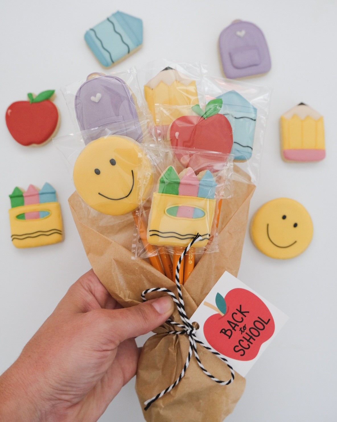 Back-to-school just got sweeter! 🍎✏️📚From cookie “pops” (with real pencils!) to writing your own edible notes, these treats are perfect for students, teachers, and anyone who deserves a little first-day treat. I’m so excited about these designs, and I hope you love them too!
Ordering is open until Wednesday, July 30th - don’t miss out! I can’t wait to bake for you! Visit https://www.flourandfleurbakery.com/category/back-to-school or follow the link in my bio to order.
#flourandfleur #decoratedcookies #cookiedecorating #customsugarcookies #atlcookies #atlantaeats #atlsmallbusiness #BackToSchoolCookies #TeacherGifts #FirstDayOfSchoolCookies