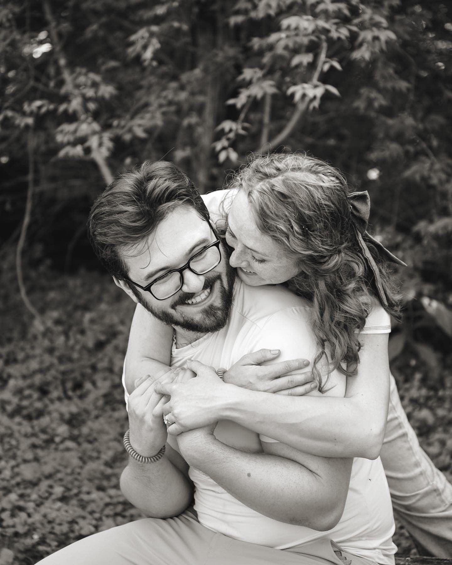 Engaged, slightly overheated and celebrating with their furry companions. Be sure to scroll to the end to see the cute and silly pups 🐾💍