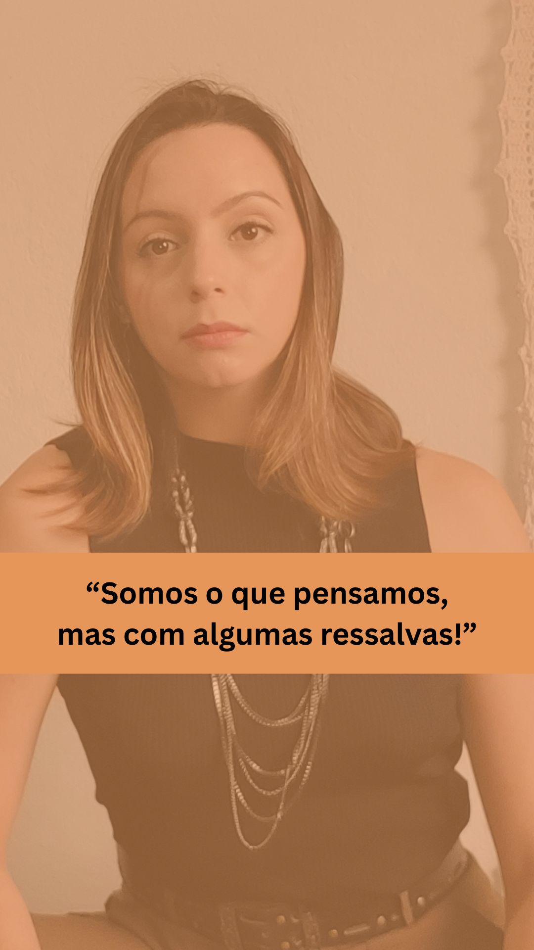 (CONTINUA NA LEGENDA)
Nem tudo o que fazemos está alinhado ao que pensamos conscientemente. O que algumas pessoas não sabem é que o comportamento pode expressar muito mais o inconsciente do que o pensamento.
Sem esquecer de mencionar a influência do AMBIENTE também...
O ambiente também determina o quanto você vai expressar, ou não, os seus valores.
Por isso, o mais importante aqui é que você consiga identificar qual é a sua melhor versão, e quais são os ambientes e pessoas que te oferecem condições para assumi-la!
✨ E lembre-se: a psicoterapia pode ser um espaço seguro pra te ajudar a identificar sua melhor versão e quais são os ambientes e relações que te impedem de ser assim. Certo?
—
Beatriz Job 🌻
Psicóloga CRP 06/139342
#terapiaonline #psicanalise #psicologia #autoconhecimento