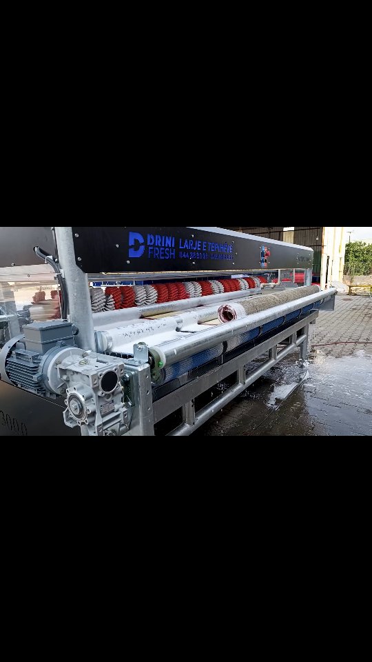 🏭 Fabrikanızın Kalbi – Endüstriyel Halı Yıkama Makinesi ile Tanışın!
💪 Yüksek Kapasite, Üstün Performans, Profesyonel Sonuçlar
Bir halı yıkama fabrikası işletiyorsanız, sıradan makinelerle vakit kaybetmeyin...
Size gereken şey: Gerçek bir temizlik canavarı!
🧠 Sistem Özel Makina tarafından geliştirilen bu endüstriyel halı yıkama makinesi, yoğun iş temposuna ayak uydurabilecek şekilde tasarlanmıştır. Günlük onlarca halıyı en kısa sürede ve en yüksek kalitede temizlemek artık mümkün!
✅ Öne Çıkan Özellikler:
🔹 7/24 kesintisiz çalışma kapasitesi
🔹 Derinlemesine temizlik sağlayan yüksek basınçlı sistem
🔹 Tam otomatik çalışma – minimum insan müdahalesi, maksimum verim
🔹 Konveyör bant, döner fırçalar ve yüksek hızlı vakum sistemi
🔹 Paslanmaz çelik gövde – uzun ömür ve dayanıklılık
🔹 Kolay bakım ve profesyonel teknik destek
💼 Zamanı kısaltın, üretimi artırın, fabrikanızı bir üst seviyeye taşıyın!
⚙️ Bu sadece bir makine değil… Başarınızın en güçlü ortağı!
📞 Şimdi sipariş verin, her halıyı müşteriyi hayran bırakacak şekilde parlatmaya başlayın!
#HalıYıkamaMakinesi #IndustrialCleaning #SistemÖzelMakina #EndüstriyelTemizlik #CarpetCleaningMachine #ProfesyonelHalıYıkama #CleaningTechnology