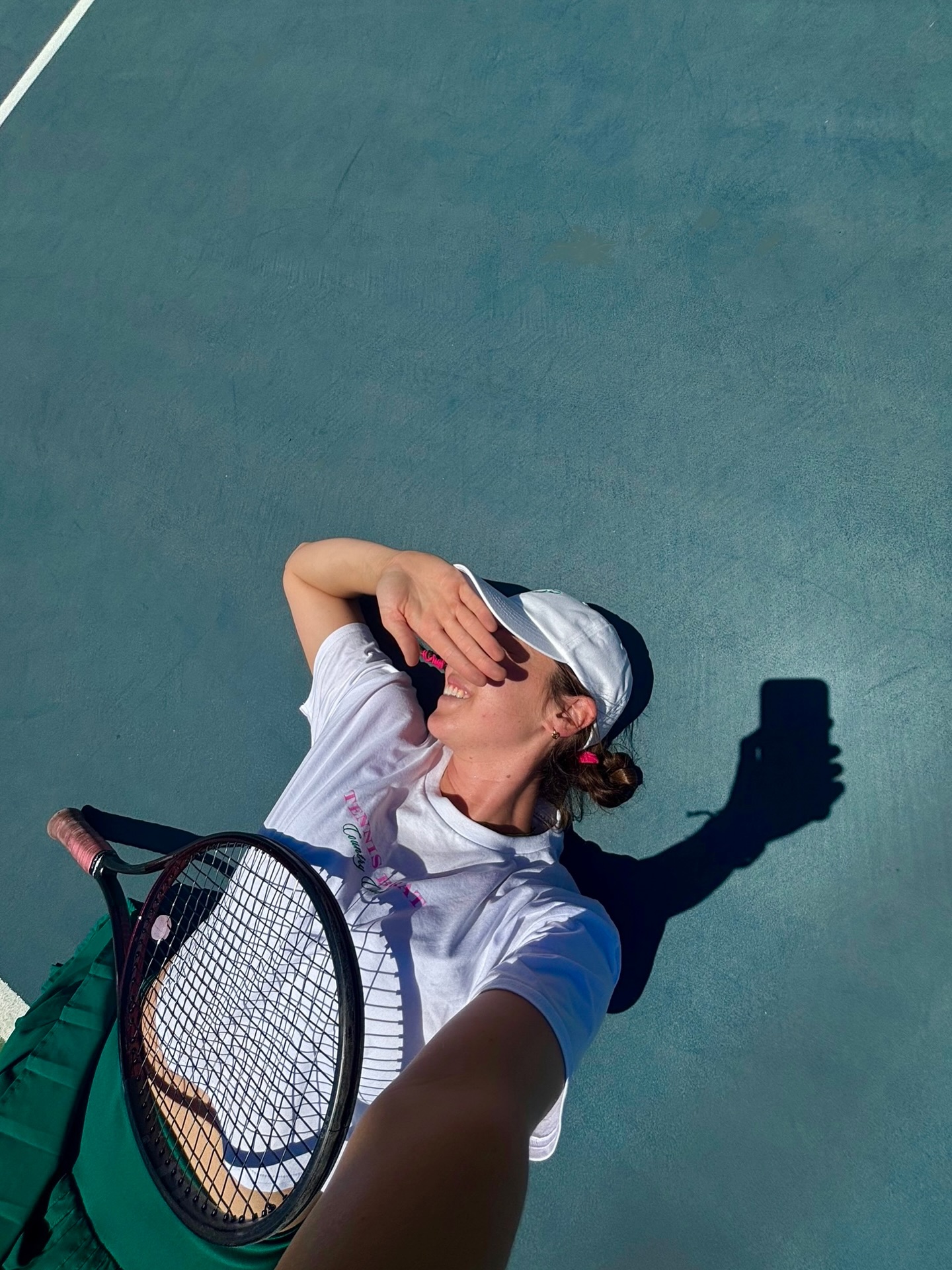 No sun in my eyes while I serve please 😎
DM me a 🧠 if you want to learn how I can help YOU unlock your full potential on court 🎾💪🏼
#tennis #tennisplayer #tenniscoach #tennisbrat #california #tennisgirl #coach #tennislove #sunshine