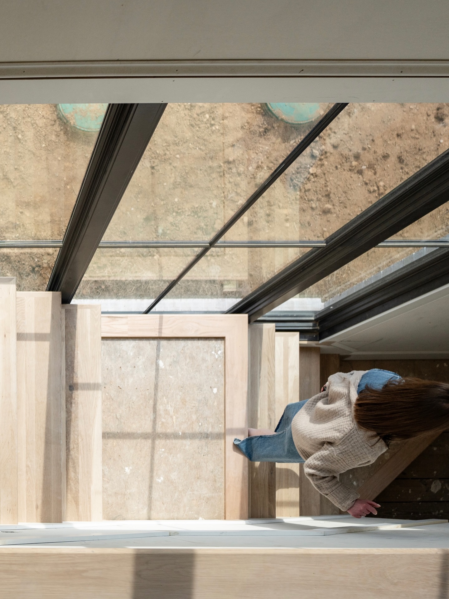 I chose a career that requires vision, grit, and… apparently a shocking amount of upper body strength to survive second-story site visits.
⠀
Fun fact: I’m scared of heights. Less fun fact? That fear doesn’t matter when you’re the designer and the only way to double-check the ceiling detail is to climb those stairs on that scaffolding.
⠀
So if you ever see me white-knuckling a temporary railing and pretending I’m fine〰️no you didn’t.
Builder: @dickensbuilt
Photography: @jennifer.saltsman.photography
#interiordesignlife #interiordesigner #funfactfriday #customhomedesign #lovewhatyoudo