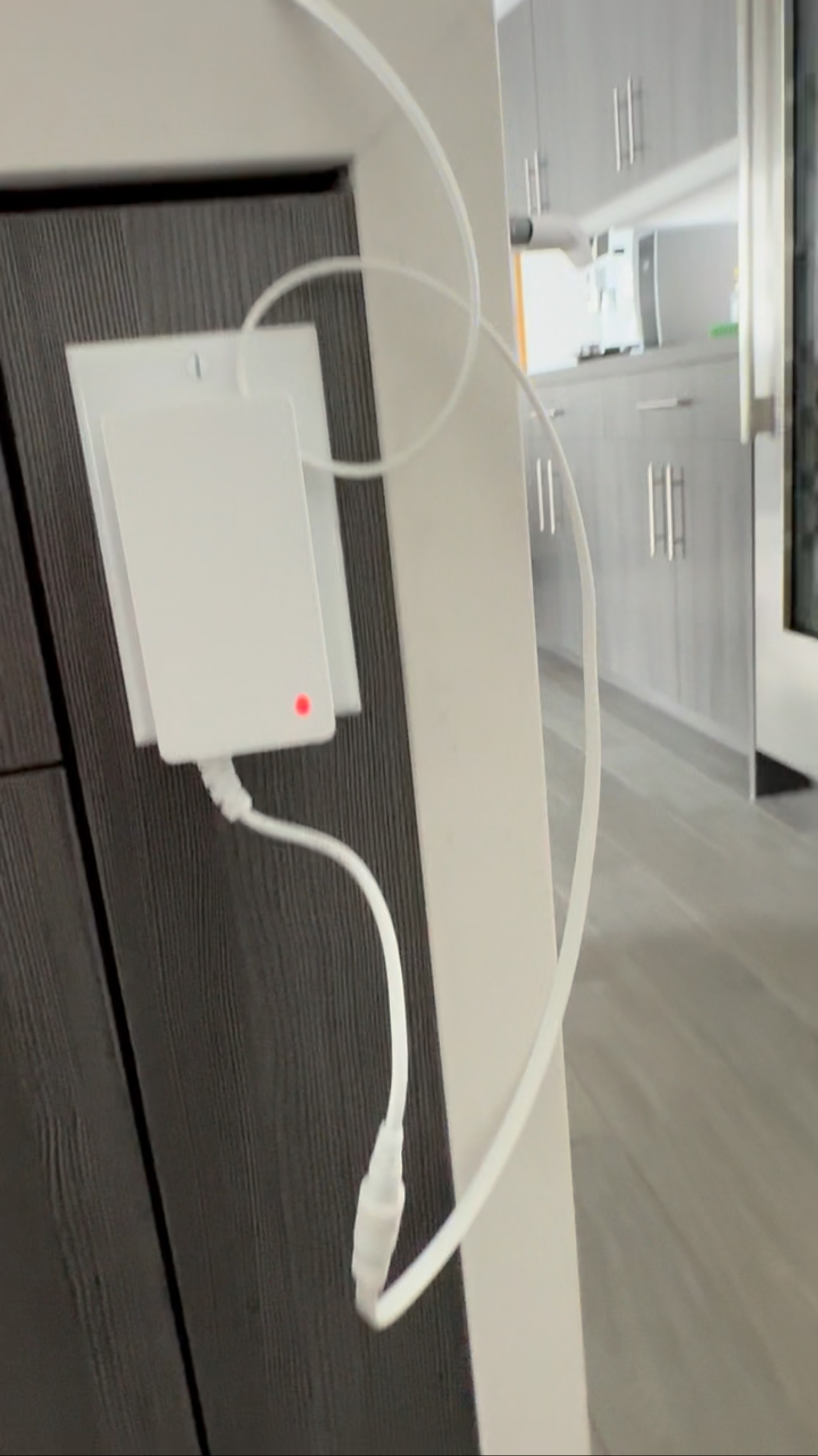 New and Exciting Magnetic Headrail Charging Portal with Hunter Douglas PowerView Internal Motors! #honeycombs