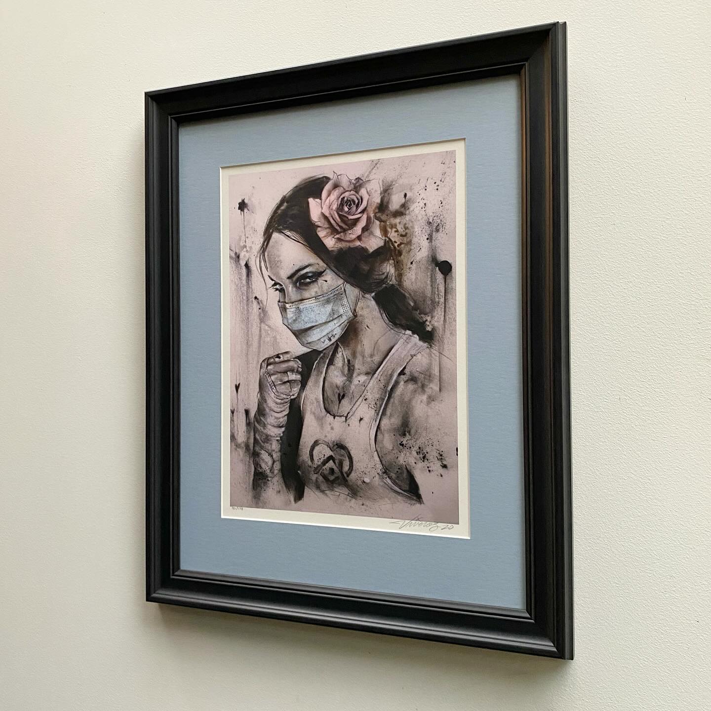 Brian Veveros looking great in pink and blue mounts with an antique black moulding from the Hudson range by Larson Juhl NZ. Have been framing for this client for many years. Thank you!
#brianveveros
#larsonjuhlnz
#wellingtonframers
#nzframers