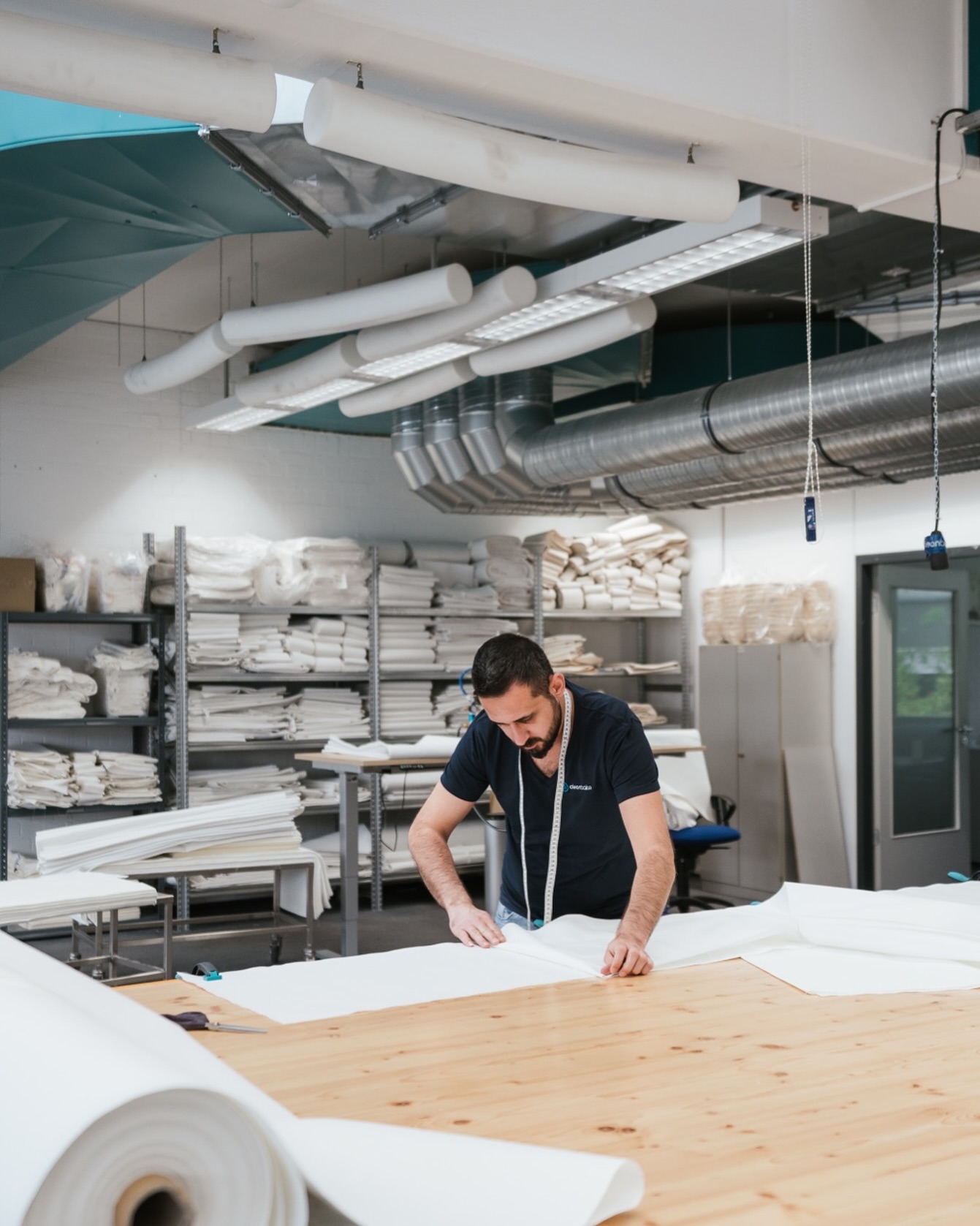 Was da wohl gezaubert wird? 😍✨ Abdeckhaube, Kesselabdeckung oder doch was Kleineres?
Unsere Mitarbeiter sind stetig fleißig im Einsatz für euch in unserer Produktion in Halle!