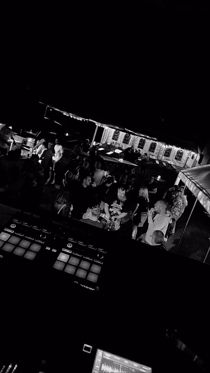 Throwback 🔙 #dj #djlife #dance #germanhiphop #skiaggu
