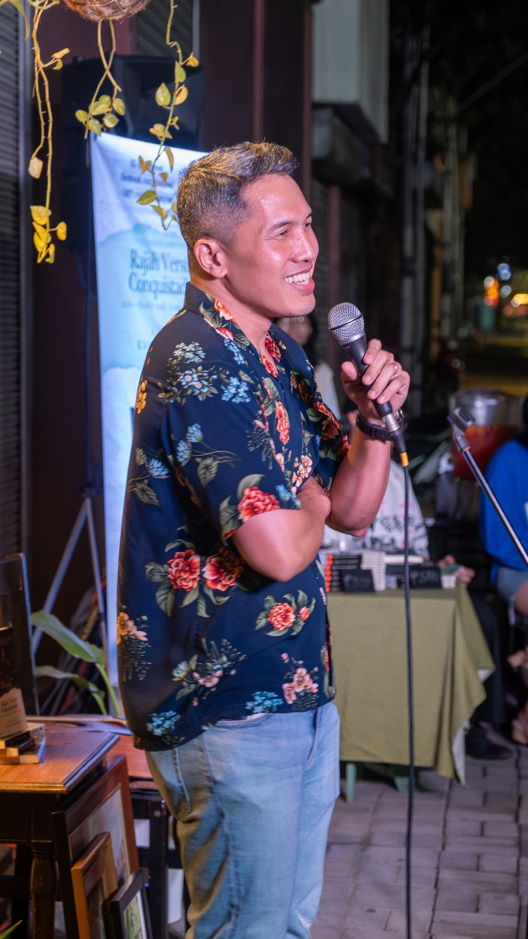 "This is a reimagining of the encounter between Rajah Jumabon and Ferdinand Magellan, and written especially with the Cebuano point of view, which is like, I think, was missing in most tellings of the story." - Kahlil @kahlilcorazo
#StoriesAroundTown #MakersofMidtown #CebuCity