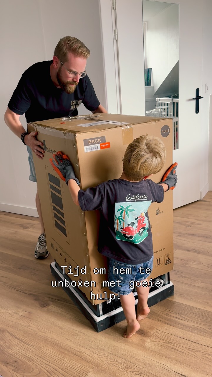 🥂 Wijnliefhebbers opgelet! De wijncollectie heeft een mooie plek gekregen… zie hier mijn nieuwe klimaatkast met 2 zones van Schreuder & Waterman! 🍷
Met ruimte voor 42 flessen, bewaar én serveer ik mijn favoriete wijnen nu op de perfecte temperatuur. De Quintin Duo is niet alleen functioneel, maar ook een stijlvolle eyecatcher in huis 😍 Deze komt bij Wijnkastenshop vandaan, en is helemaal top! 👍🏻
👉 Ben jij ook op zoek naar de juiste plek voor je bewaarwijnen of serveerflessen? Check de reel voor de unboxing & inrichting, en laat je inspireren! Oh, en vergeet niet om even op de site van Wijnkastenshop te kijken! 🌐
#klimaatkast #wijnklimaatkast #wijnliefhebber #wijncollectie #interieurinspiratie #wijnopslag #schreuderenwaterman #quintinduo #wijnkast #gekregen #wijnenthousiast #wijnkoelkast #wijnbewaren #winefridge #interieurstyling #winelover 