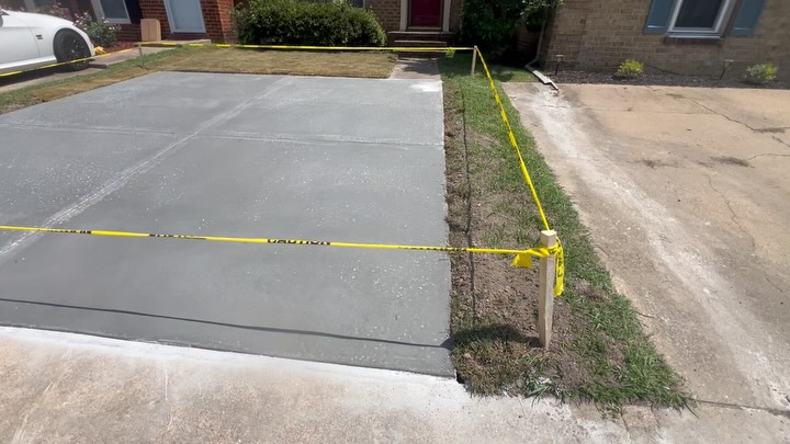 🌟 Turfs Up Contracting just transformed an outdated driveway pad into a sleek, modern masterpiece! 🚗 Whether your project is big or small, contact us today for a durable, high-quality concrete solution. 💪