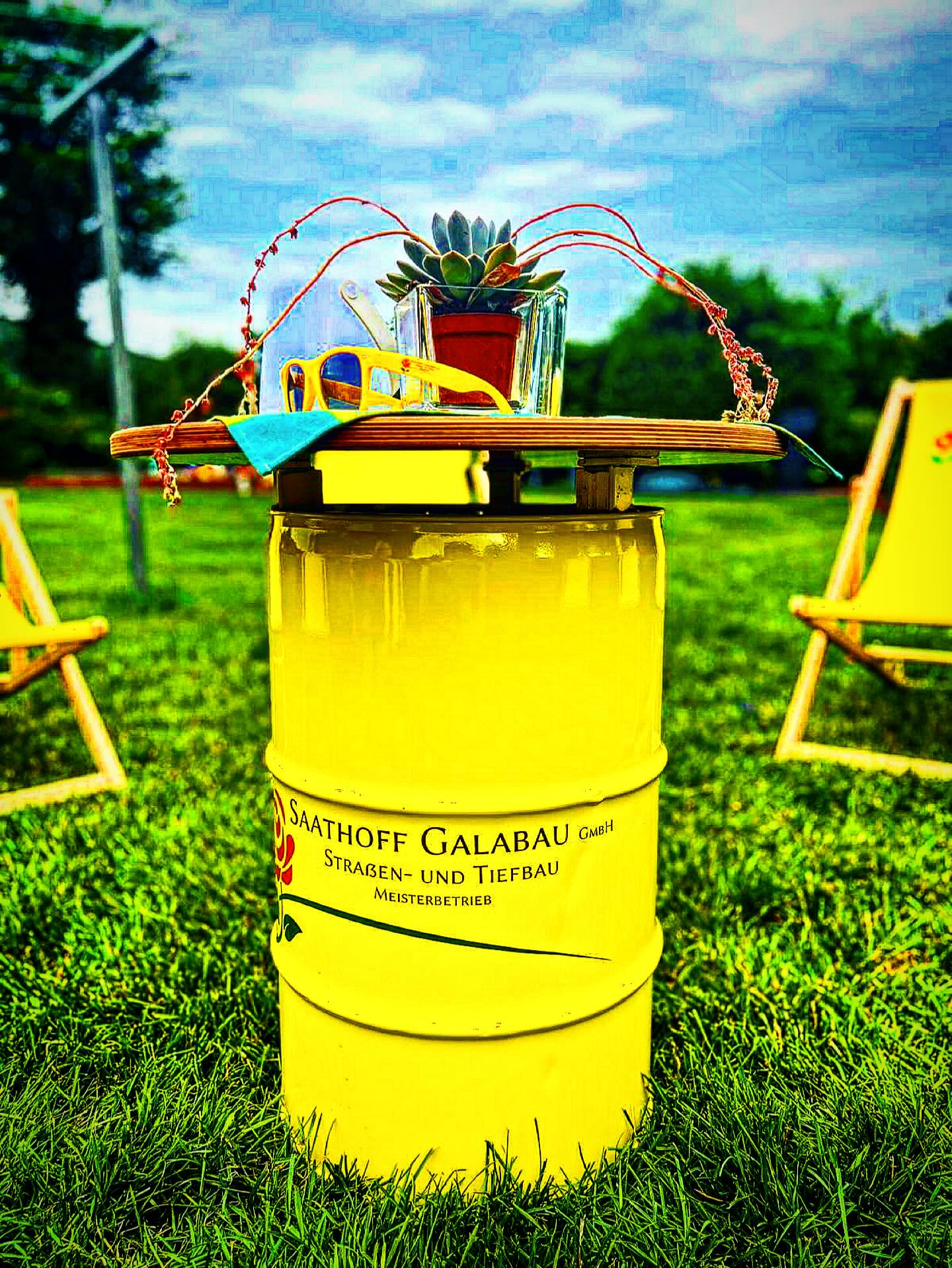 Kopf aus Urlaub an! - wir verabschieden uns in den Urlaub. - Holt die Liegestühle raus - rasten-ruhen- relaxen 😎
- am 18.08.2025 sind wir, wie gewohnt wieder für euch da! #saathoffgalabau #tiefbau #galabau #sommerurlaub #urlaub #sommer #strand #pause