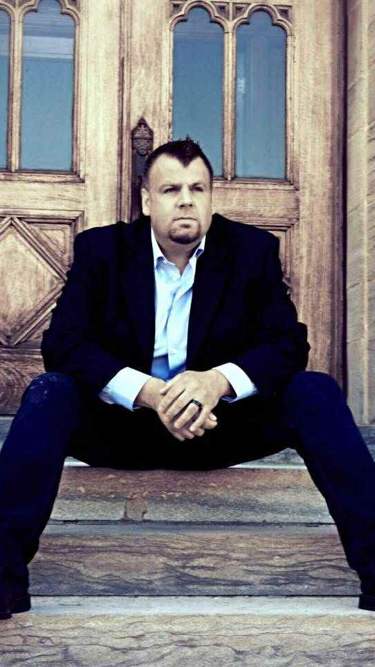 The work never stops.
From refining dial textures to locking in our signature watch hands, we’re hands-on every step of the way.
We’re not here to reinvent the wheel — we’re here to craft it with meaning.
A modern silhouette. A nod to heritage. A piece you’ll keep reaching for.
The dials are dialing in. The details are coming alive.
Stay with us.
This isn’t just about watches —
It’s about time, and how you wear it.
⸻
Le travail ne s’arrête jamais.
Du raffinement des textures de cadran à la précision de nos aiguilles sur mesure, nous sommes impliqués à chaque étape.
Nous ne cherchons pas à réinventer la roue — nous cherchons à lui donner du sens.
Une silhouette moderne. Un clin d’œil à l’héritage. Une pièce que vous porterez encore et encore.
Les cadrans se précisent. Les détails prennent vie.
Restez avec nous.
Ce n’est pas qu’une question de montres —
C’est une question de temps, et de la manière dont vous le portez.
—
#Tavish&Bishop #timewellworn #canadianwatchmaking
#watchesofinstagram #habanos #partagas #cigarandwatch
#watchcollector⌚️ #LuxuryWatchDaily #microbrandwatch #automaticwatch #bespokewatchstrap #bespokewatches #cubancigars
www.tavish-bishop.com