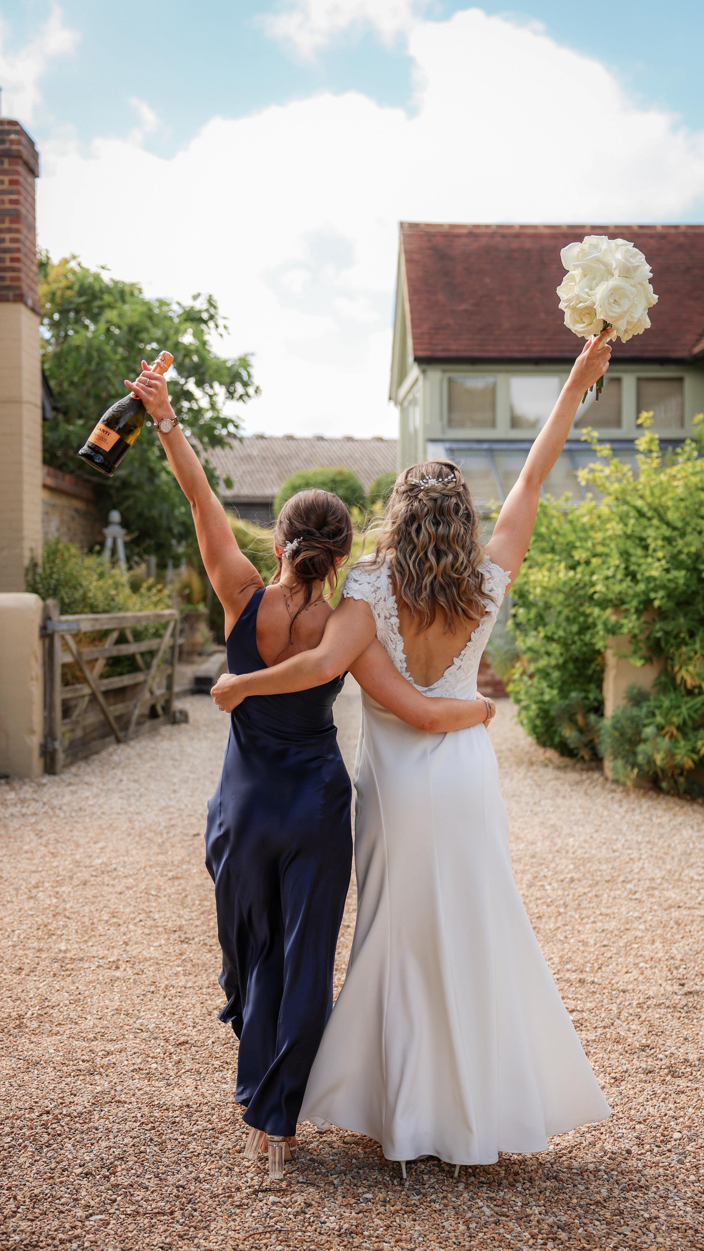 I’m in love with the gorgeous pics of Abi and her bridal party @gatestreetvenue. Thank you so much for having me for hair and makeup 💄
Photographer: @vlaweddingphotography
Florist: @rosiesgrow
Dress: @rosa_clara
#hairandmakeupartist #bridalmakeup #bridalhairstyle #bridestyle #weddinghair #bride #bridesmaid #weddinginspiration #weddinghairstylist #hairstylist #surreyweddingsuppliers