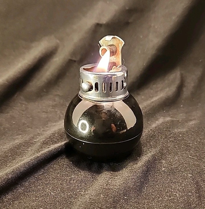 JUST DROPPED! Discover rare vintage table lighters from top brands like Wald, Ronson, and Evans. Perfect for collectors and vintage lovers. Add a touch of history and style to your space!🔥🕯️ #VintageLighters #Collectibles #RareFinds #Ronson #Evans #TableLighter #eBayStore #eBay
https://ebay.us/m/I1afhf
https://ebay.us/m/v1ksYU
https://ebay.us/m/puuKKB
https://ebay.us/m/OQARM1