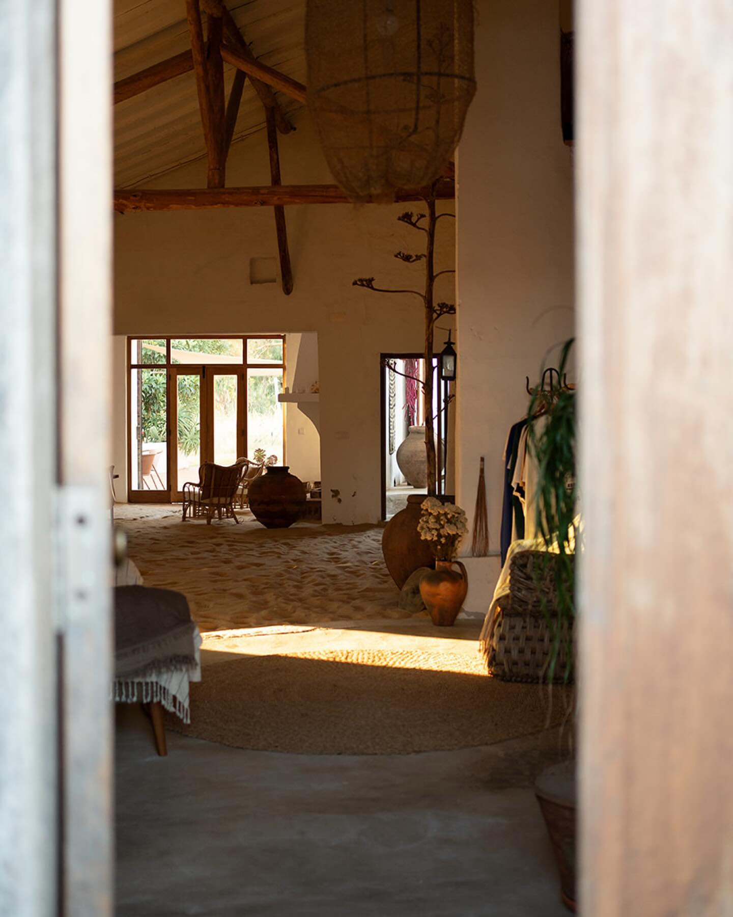 Slow days. Soft light.
Summer in full bloom at Casa Tudo Bem. 🌾
Serenity lives here.
📷 Captured with care by @rafaelascarvalhophotography — thank you for seeing the soul of this place so beautifully
#casatudobem #tudobem #sooninfrance #portugal #baleal #obidos #silvercoast #oceanlife #guesthouse #boutiquestay #centralportugal #peacefulstay