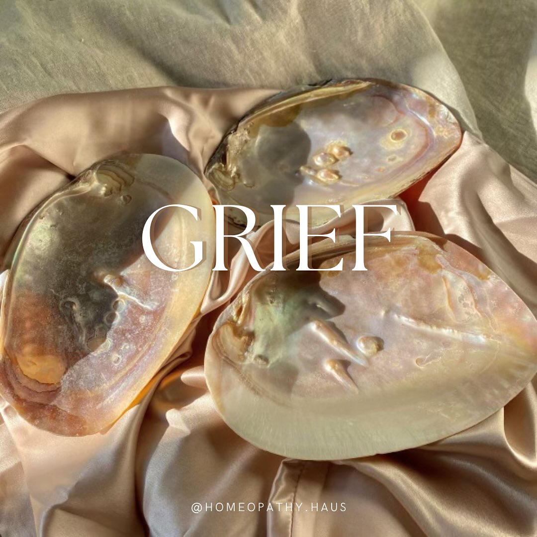 Unresolved grief often gets stuck in the body, even when we’re doing everything we can to heal. That grief can show up in all sorts of ways, disrupting sleep, draining our energy, affecting digestion, hormones, and mood.
This happens because grief can knock our vital force out of balance, leaving us stuck in patterns we can’t seem to break.
That’s where homeopathy really shines, not by shutting down our emotions, but by gently encouraging the body to restore balance.
Gentle medicine for deep, lasting healing 🤍
#HomeopathyForGrief #StuckGrief #BodyHeldTrauma #EmotionalHealing #VitalForce #HomeopathicSupport #NaturalGriefRelief #EnergeticMedicine #HolisticHealing #NervousSystemHealing #SomaticSupport #GriefAndTheBody #HomeopathyAustralia #NaturalWellness #MindBodyHealing