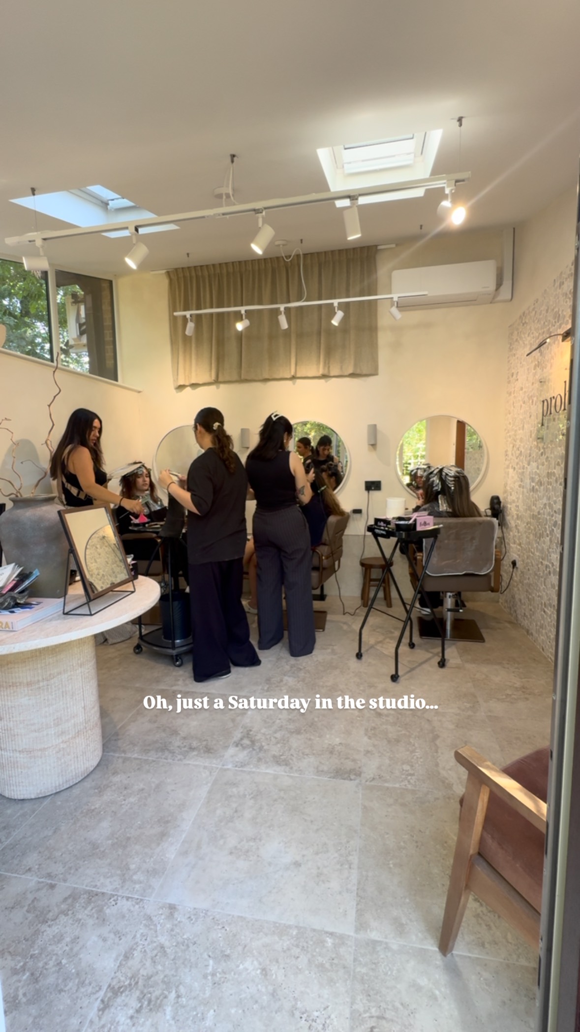 Good vibes and great hair kind of day ✨