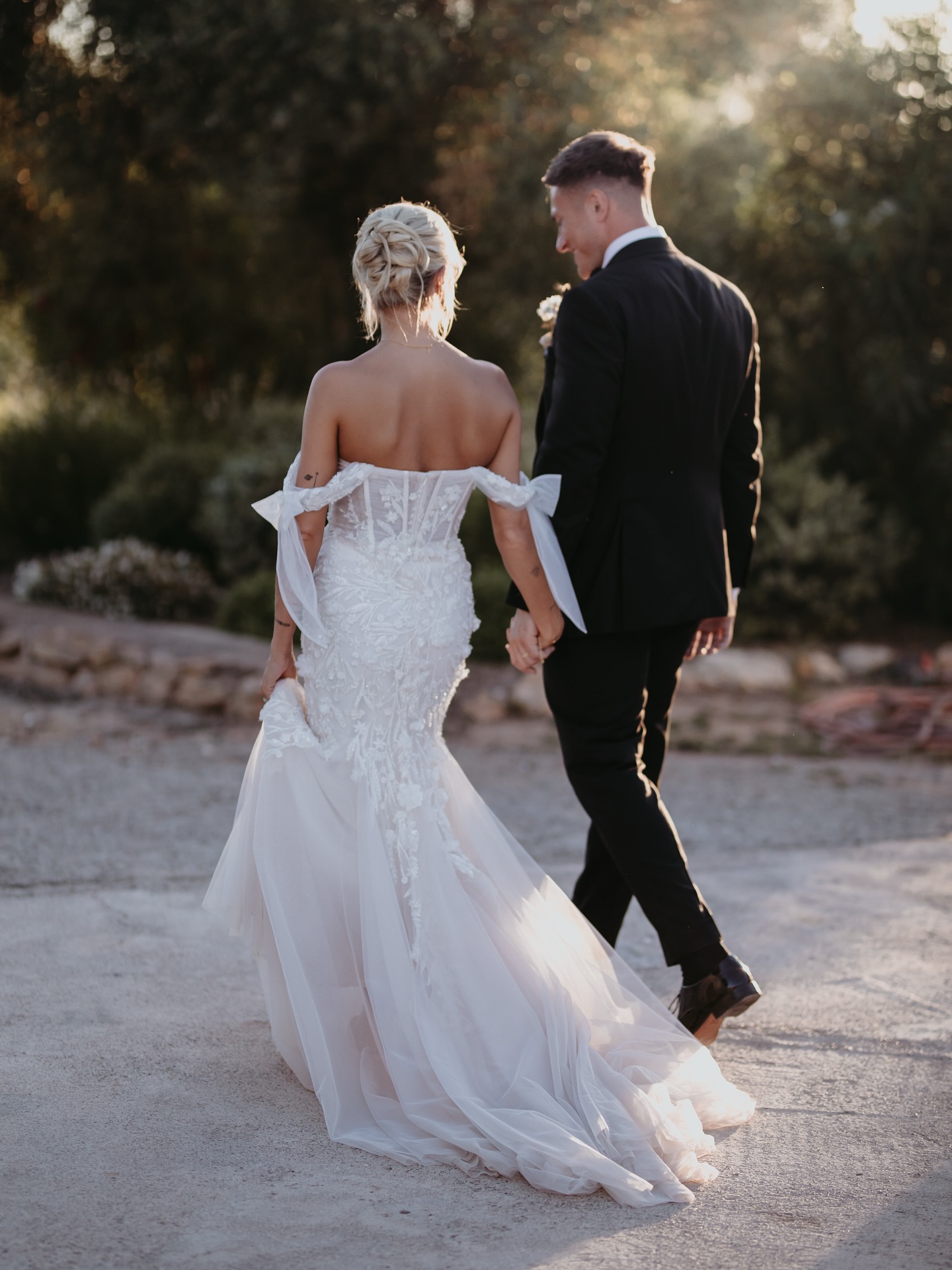 A few real moments… just as they were.
Hannah & Cameron are on my edit screen today & they’ve inspired me to grab a few images quickly from their collection.
@hannah_mccarthyy I can’t wait to show you! Get ready for memory lane.
🫶
#engagedibiza #ibizawedding #ibizaweddingphotographer #notyouraveragewedding #notyourmotherswedding #engaged #weddingphotographer #wedding #weddingphotos #weddingphotographer #weddingspain #weddinginspiration
Venue @lascicadasibiza
Wedding Planner @hiddentreasuresibiza
Photographer @stephanieshentonphotography
Catering @lagrandebouffe_ibiza
Florals @flordelmundoibiza
Celebrant @marriedbyben
Styling @boadesignsibiza
DJ @parrisgtaylor
Sax @kique.aalbelda
Hair&MUA @madeupinibiza
Video @infin8images_
Garments Steamed by @thesteamstressibiza
Dress @bijoux_bridal
Shoes @charlottemillsshoes
Suits @forbes.tailoring