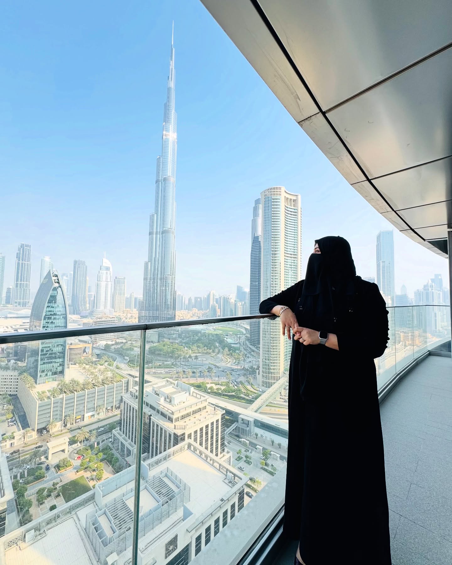 Morning Meetings, Afternoon Viewings, and Big Dreams. #LuxuryRealEstate #HijabiBoss