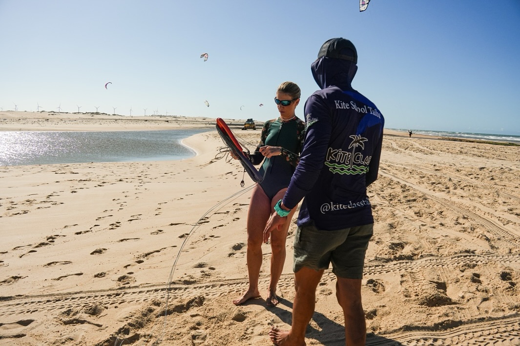Semana intensa de aulas! 🌴☀️
Vem viver essa experiência com a gente!
Entre em contato:
@kiteclasstaiba
(85)99110-5628
www.kiteclasstaiba.com.br
📸 @betinhorosafilmes
#kitesurf #aulasdekitesurf #kitesurfschool #aulasdekitetaiba