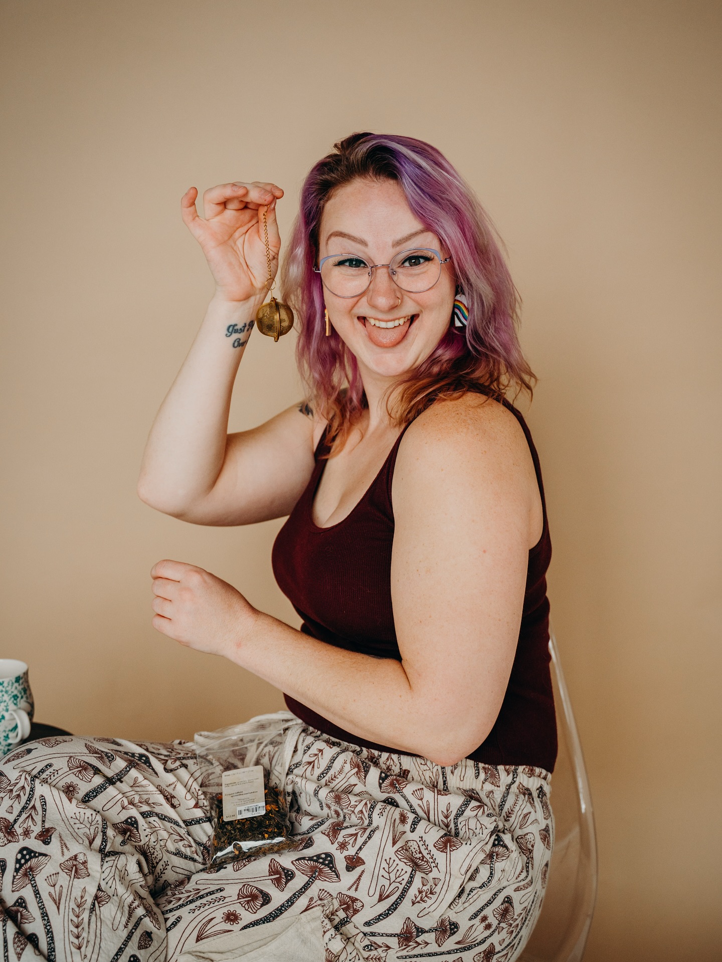 You guys!!
I’ve got my very first market coming up with @roconlyevents on August 3rd!! I will be unveiling my delicious loose leaf teas I’ve been lovingly making behind the scenes. Additionally, I will have an assortment of darkroom photographic prints and framed pieces for sale as well!
Come stop by the Sage & Lens booth for all your tea needs and don’t forget to bring your pup and shop at my booth buddy’s table too, @threads.by.lucy.lu!