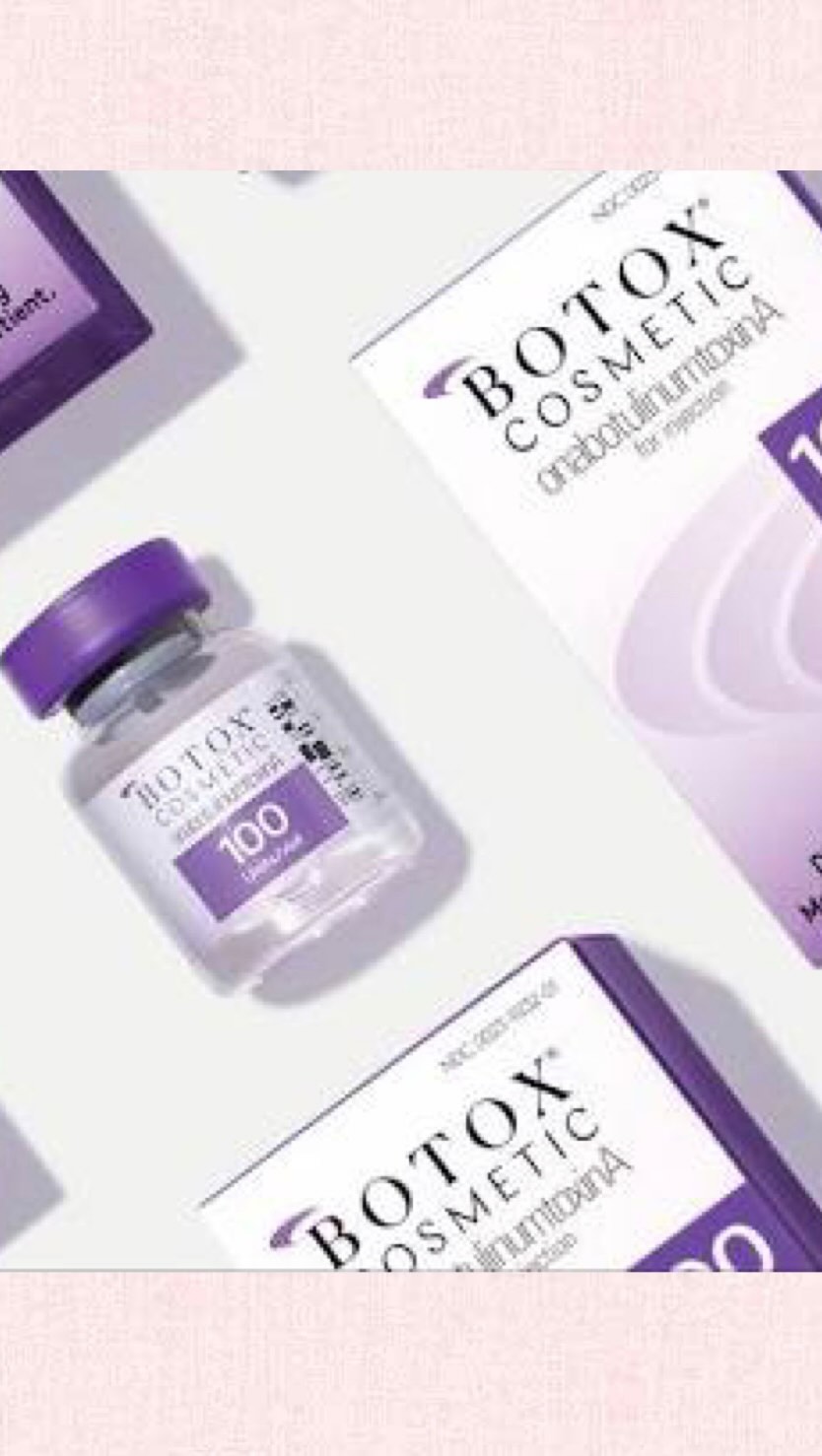 🚚✨ Delivery day hits different ✨🚚
Unboxing a giant stash of Alastin HydraTint + a fridge stocked with Botox Cosmetic = literal joy 💉💜
Ready for that glow-up and wrinkle rewind? Come get treated — or just come peek in our Botox fridge 👀
📱 DM, text or call us at (865) 556-2451 to snag your faves before they disappear!
#SouthernBellAesthetics #BotoxDelivery #HydraTintGlow #BotoxFridge #SkincareDrop #WrinkleFreeGlow #AlastinHydraTint #AestheticVibes #KnoxvilleAesthetics #GlowingSkinStartsHere #BeautyRestock #SummerGlowReady