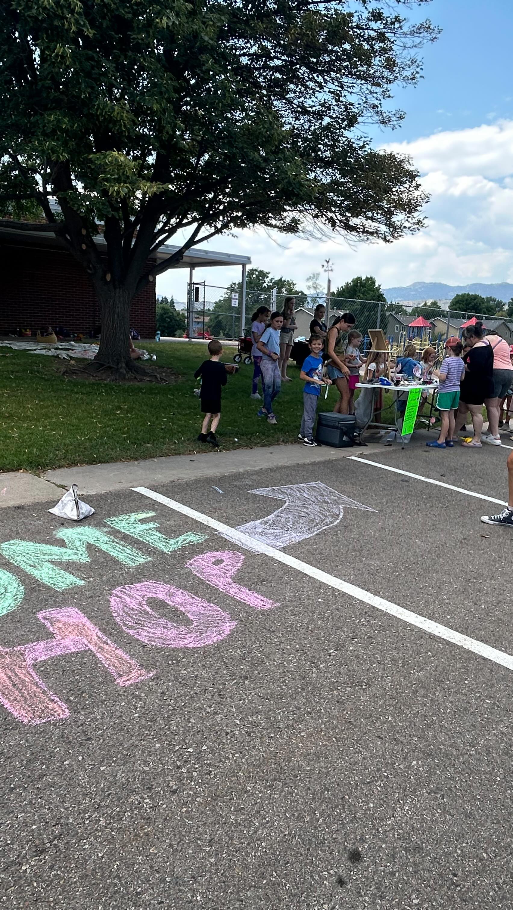 WOW!!!! The kid-run craft market yesterday raised $422.80 to be split evenly between @nocowildlifecenter and @homewardalliance !!!
Thank you to everyone who came out to support us, or simply shared/liked our posts or event, or sent us good vibes!! These young people are doing great things! Watch for a post on some of the cool items that were made and sold!