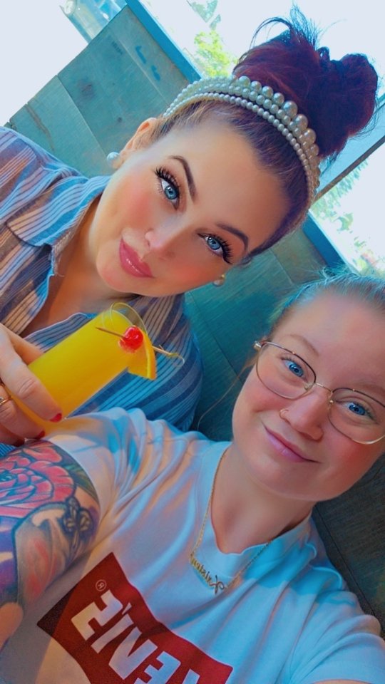 Brunching with my favorite lady @bigleaguesbayerslake 🥂✨
⠀⠀⠀⠀⠀⠀⠀⠀⠀⠀⠀⠀ ⠀⠀⠀⠀⠀⠀⠀⠀⠀⠀⠀
Nothing beats delicious food and quality time. Who’s ready to make some memories? Tag your brunch buddy! 🍳🥓🥞
⠀⠀⠀⠀⠀⠀⠀⠀⠀⠀⠀⠀ ⠀⠀⠀⠀⠀⠀⠀⠀⠀⠀⠀
#MotherDaughterDate 💖
#Brunch 🍾🍹🍒 #Mimosas 🥂✨️
⠀⠀⠀⠀⠀⠀⠀⠀⠀⠀⠀⠀ ⠀⠀⠀⠀⠀⠀⠀⠀⠀⠀⠀⠀⠀⠀⠀⠀⠀⠀⠀⠀⠀⠀⠀ ⠀⠀⠀⠀⠀⠀⠀⠀⠀⠀⠀⠀⠀⠀⠀⠀⠀⠀⠀⠀⠀⠀⠀ ⠀⠀⠀⠀⠀⠀⠀⠀⠀⠀⠀⠀⠀⠀⠀⠀⠀⠀⠀⠀⠀⠀⠀ ⠀⠀⠀⠀⠀⠀⠀⠀⠀⠀⠀⠀⠀⠀⠀⠀⠀⠀⠀⠀⠀⠀⠀ ⠀⠀⠀⠀⠀⠀⠀⠀⠀⠀⠀⠀⠀⠀⠀⠀⠀⠀⠀⠀⠀⠀⠀ ⠀⠀⠀⠀⠀⠀⠀⠀⠀⠀⠀⠀⠀⠀⠀⠀⠀⠀⠀⠀⠀⠀⠀ ⠀⠀⠀⠀⠀⠀⠀⠀⠀⠀⠀
#MotherDaughterGoals #BrunchVibes #BrunchTime #WeekendVibes #BrunchWithMom #GoodEats #BigLeagues #BayersLake #NovaScotia #Halifax #Canada #EggsBenny #Foodies #Champagne #Mimosas🥂 #SundayFunday #Summer2025 #Summer #SanteFeBreakfast #Eggs #Glampress #TheGlampress #Valentina #ValentinaChastain #Foodie #GlampNGrub #Yummy