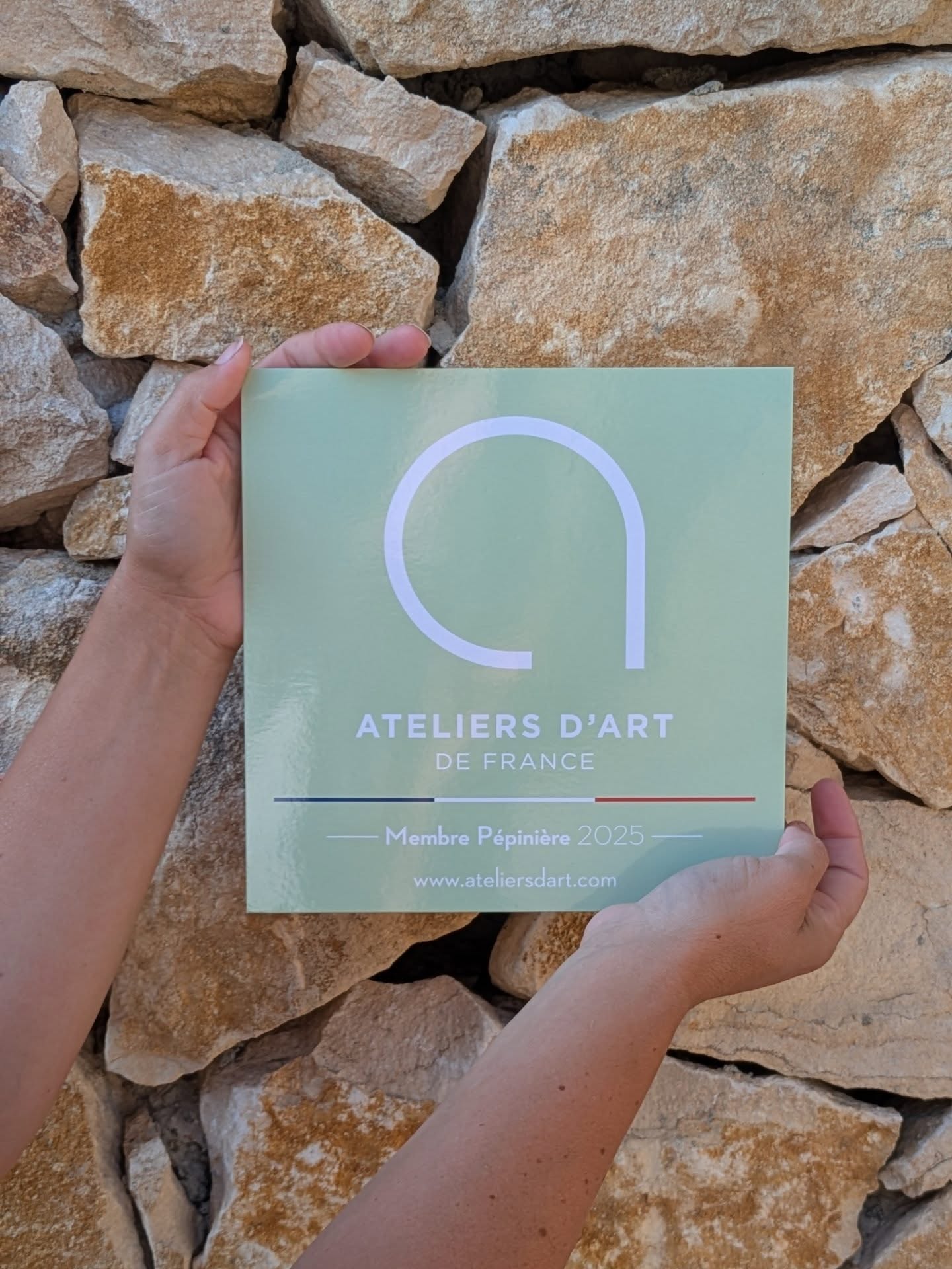 AAF
-
Je partage avec vous une super nouvelle que j'ai reçue il y a quelques semaines: devenir membre d'@ateliersdart
-
Je suis super heureuse d'avancer avec @atelierpam, et de trouver un équilibre entre ma pratique céramique, ma famille, les amies et la vie à la campagne.
Une belle reconnaissance pour mon travail et un nouveau challenge pour l'avenir, exposer sur un salon d'ateliers d'art de France !
Merci à vous tous-tes
#aaf #artisanedart #metierdart #ceramique #artisane