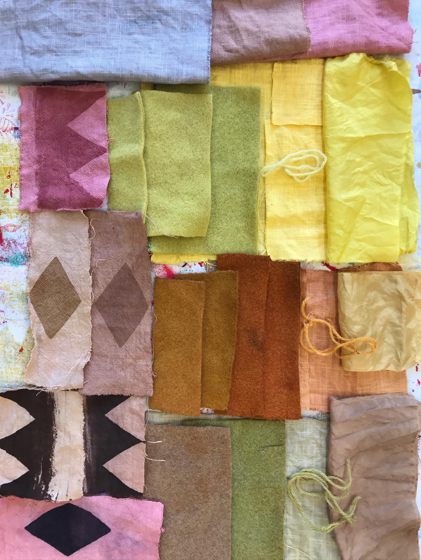 Last day of our natural dye summer school and just look at some of the fantastic colours we’ve made to print and dye with over the last few days including madder, hawthorn, buddleia, coreopsis and red onion skin. Thanks to the intrepid adventurers for coming along the journey of making colour from plants @bookyjen @jo_lambert_print @lucysoar @chrisraynerart - what a week!!
natural dyes oak gall colours nature slow practice hawthorn madder ink screenprint blockprint mordant print