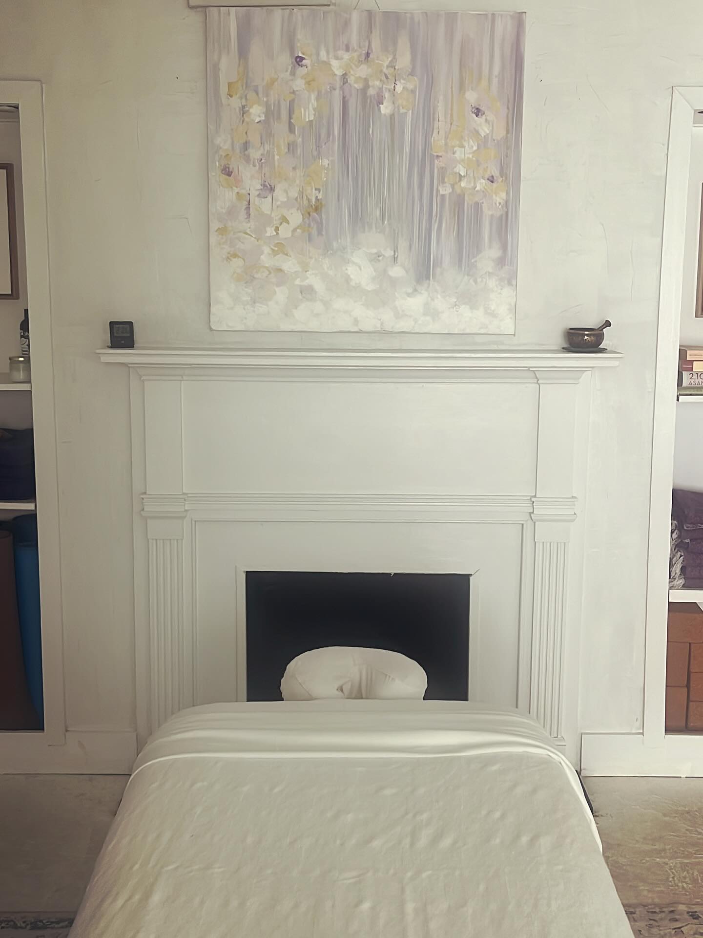 Blissful relaxation. Schedule your weekend massage appointment now. Visit our website for simple online booking.
www.the-healing-gallery.com