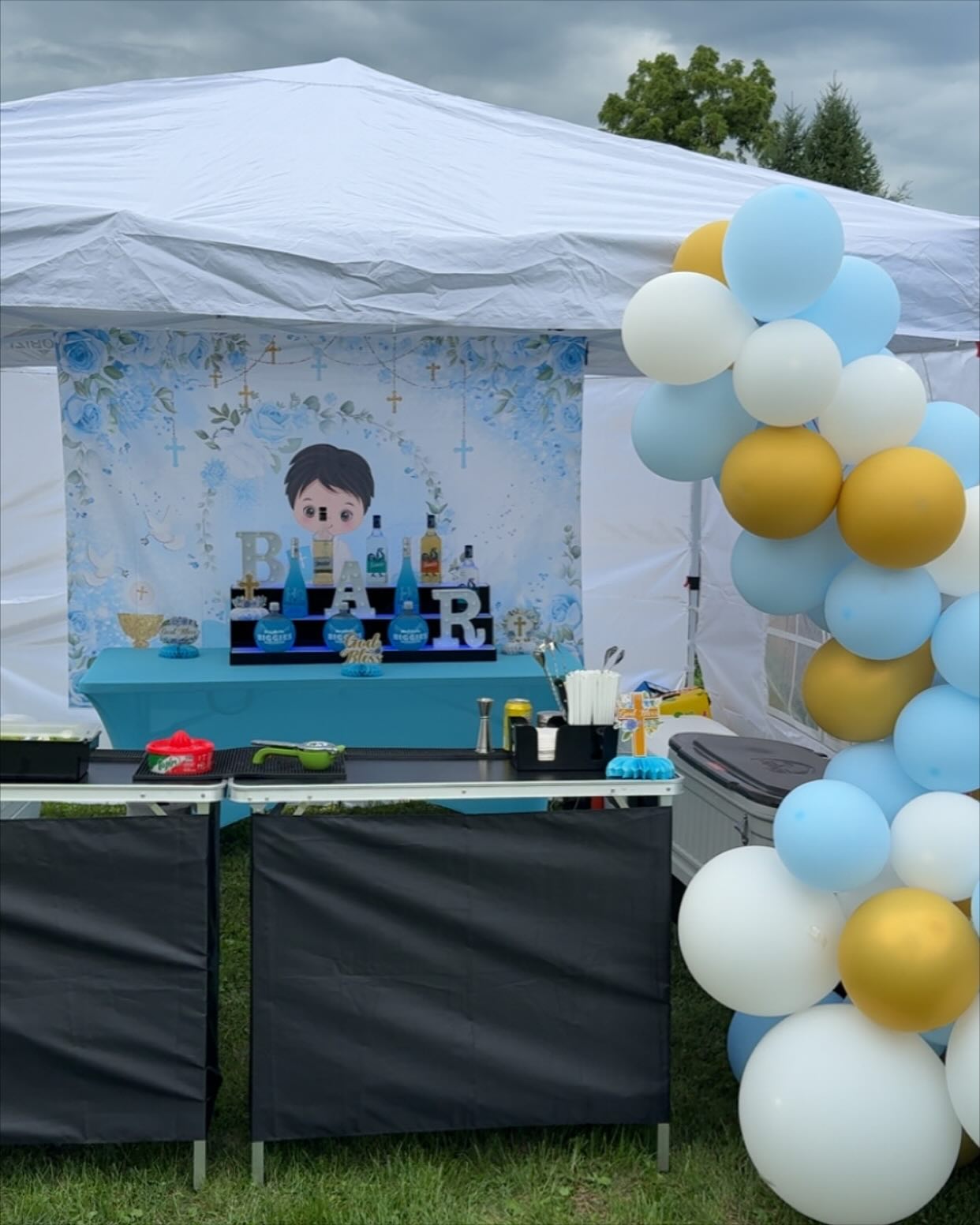 Make sure to book me for your next event! Here for any occasion #drcuracruda#palomas#mobilbartender#tequila