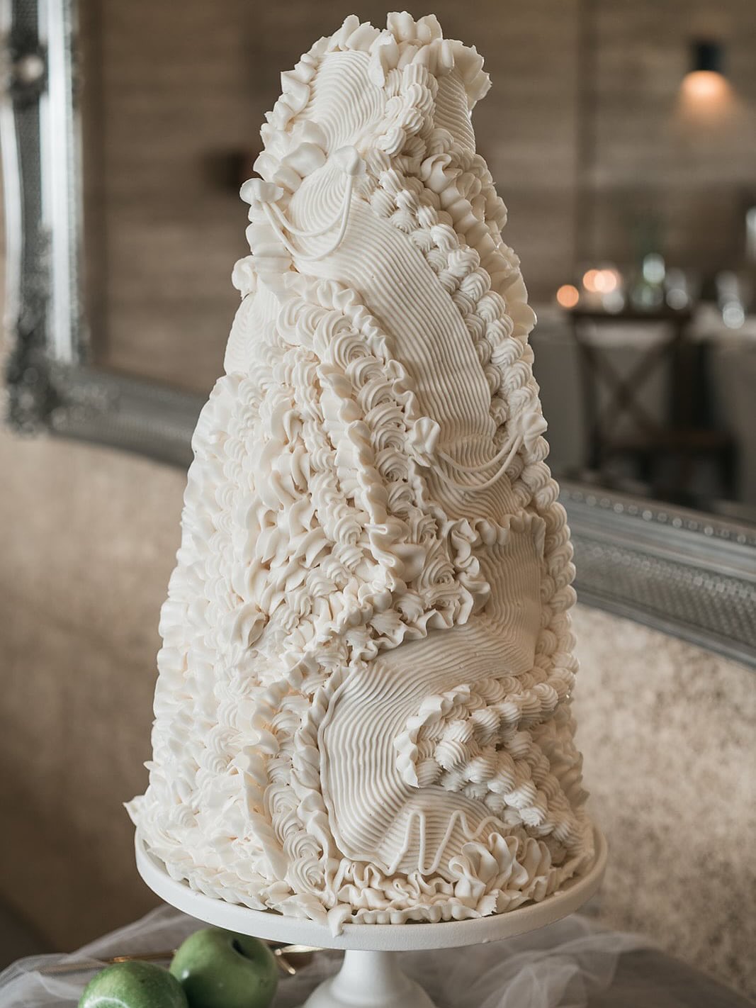 Never say Never….
I usually don’t work with buttercream but when I saw this tower of butter (slide 4) recently @thewed I needed to make it out of cake!
Created for the recent @byronbayweddings Winter Open Day @theearthhousebyronbay, epically styled by @__elope__ and captured by @featherandfinchphotography
More images of the day to follow soon ❤️