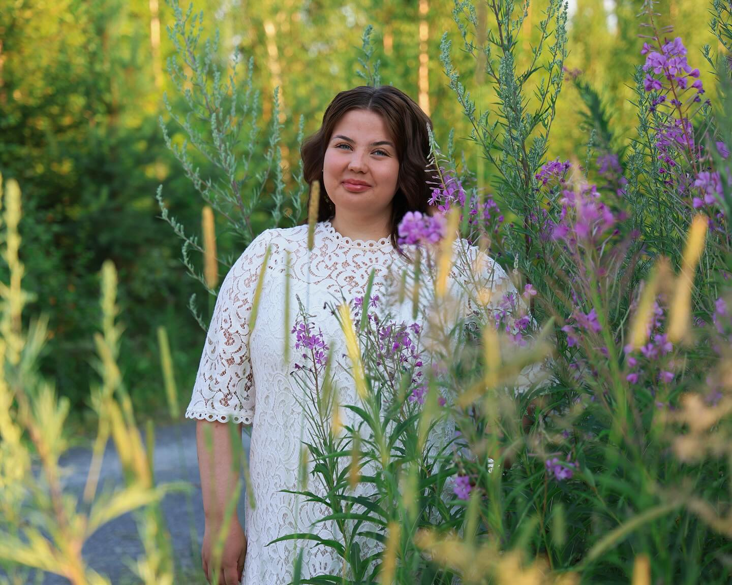 Valmistuin tradenomiksi tai siis valmistuin jo reipas kuukausi sitten, mutta ehkä nyt vasta tajusin sen, että ensimmäistä kertaa moneen vuoteen syksyllä ei tartte mennä takaisin koulunpenkille📚
