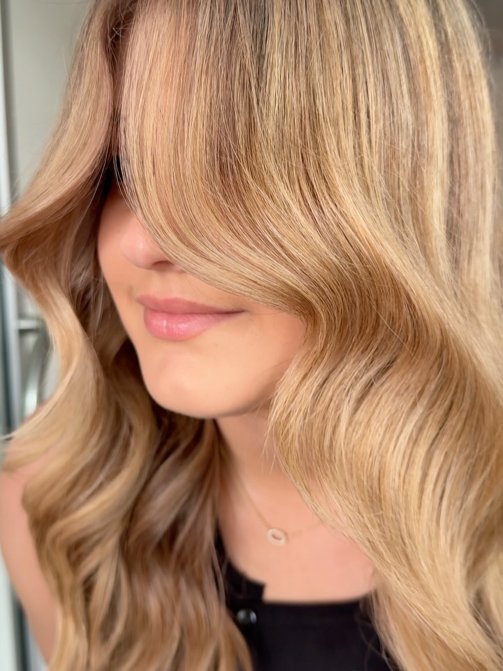 ✨We wouldn’t do to you what we wouldn’t do to ourselves — which is why our own team is out here getting the creamy beige blonde refresh dreams are made of 👱🏼♀️💁🏼♀️
Because great hair starts at home (a.k.a. the salon 😏). Ready for your glow-up?
📅 Book now via our website/ phone number— your dream hair is waiting!
#BlondeRefresh #CreamyBeigeBlonde #WarmBlondeVibes #HairGoals #AdelaideHair #MYSTHair #WalkervilleSalon #AdelaideBlondes #FreshHairWhoDis #SalonSelfCare #HairTransformation #BlondeSpecialist #Walkerville #AdelaideBeauty