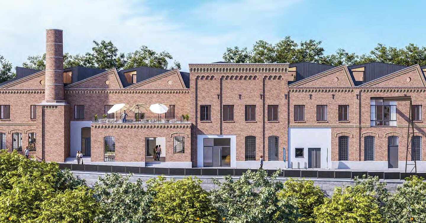 In die ehemalige Fabrik Halbach&Meister werden ganz behutsam 47 Studenten Apartments in die wundervolle Gebäudehülle eingebaut 👷🚜🪚⛏️🏗️ direkt an der Fahrradtrasse in Wuppertal können im nächsten Frühjahr, die Studentinnen und Studenten 👩🎓👨🎓mit dem Fahrrad zur Uni radeln 🚴… es wird auch ein Co-Learning Bereich, eine Fahrrad Werkstatt und ein Pop-up Store für die Studenten geben.
Zur Abrundung entsteht ein cooles Cafe ☕️ mit tollen Blick übers Tal.
.
.
.
#denkmalimmobilien
#loftstyle
#steuernsparen
#denkmalafa
#steuernsparenmachtglücklich
#immobilieninvestment
#werteerhalten
#lofts
#kfwförderung
#kfw
#kapitalanlage
#nrwinvest
#denkmal-nach.com