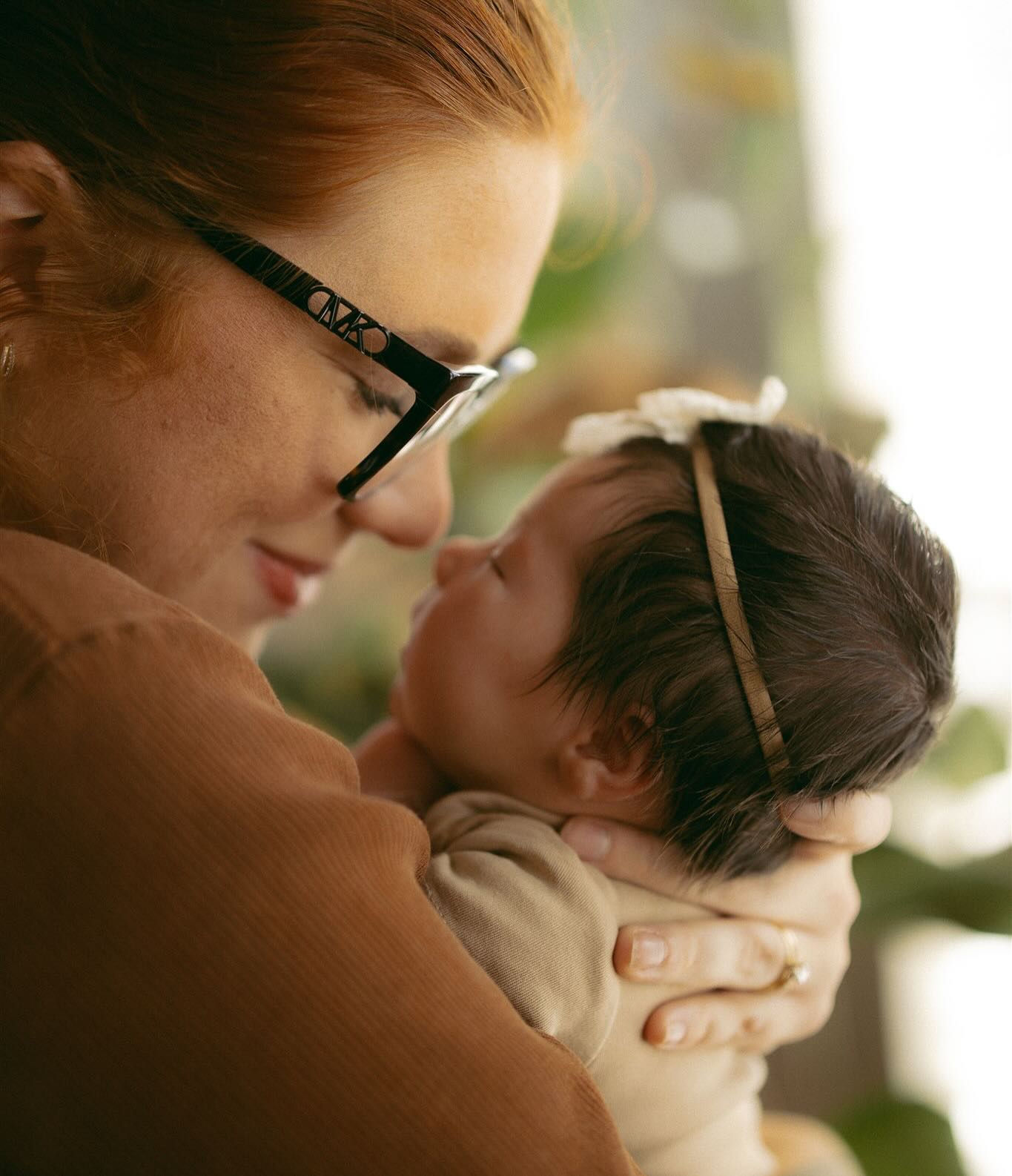 just a few days old & the proudest big brother there ever was ✨🖤
.
newborn photographer san antonio
#sanantonionewbornphotographer #sanantonionewbornphotography #inhomenewborn #sanantoniomaternityphotographer #sanantoniobabyphotographer #sanantoniomoms #boernemoms #stoneoakmoms #alamoheightsmoms