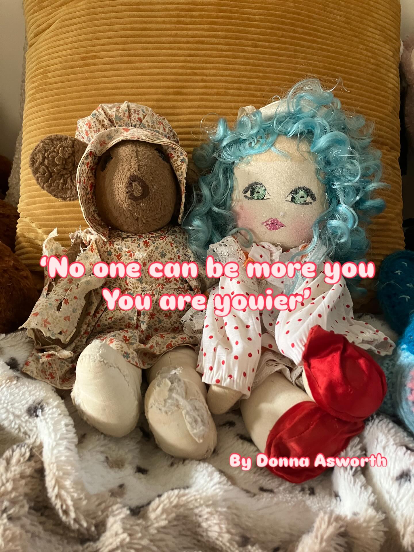 My two old toys come to join me in the playroom today, helping children to find their voice and get youier! #you #youier #wordscanfly #donnaashworthpoems #playtherapy #childmentalhealth #familywellbeing #insideoutsidetherapy
