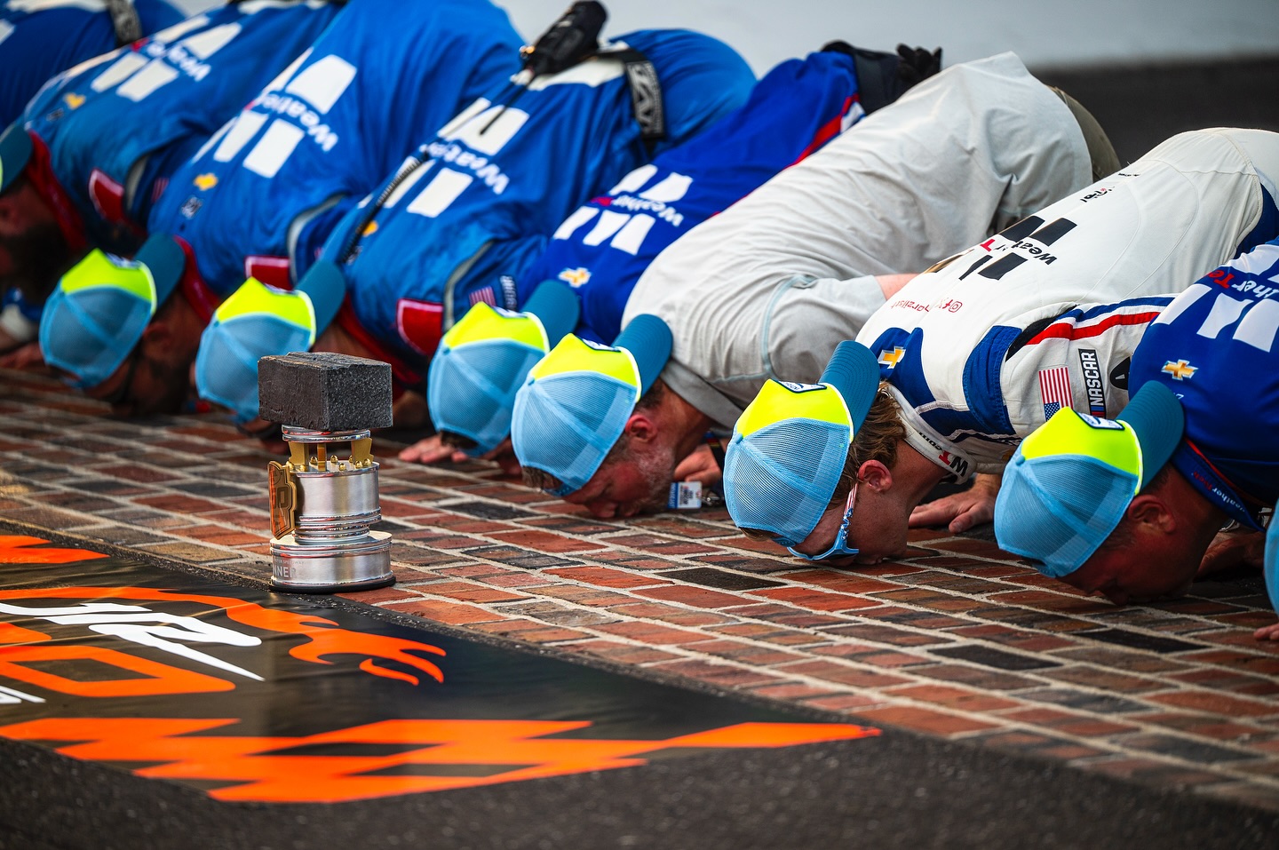 LFG!!!! 3 in a row, 100th win for @jrmotorsports, and my 5th of the season. Nothing like kissing the bricks at Indy. Let’s keep this going!!! Thank you so much @weathertech❤️