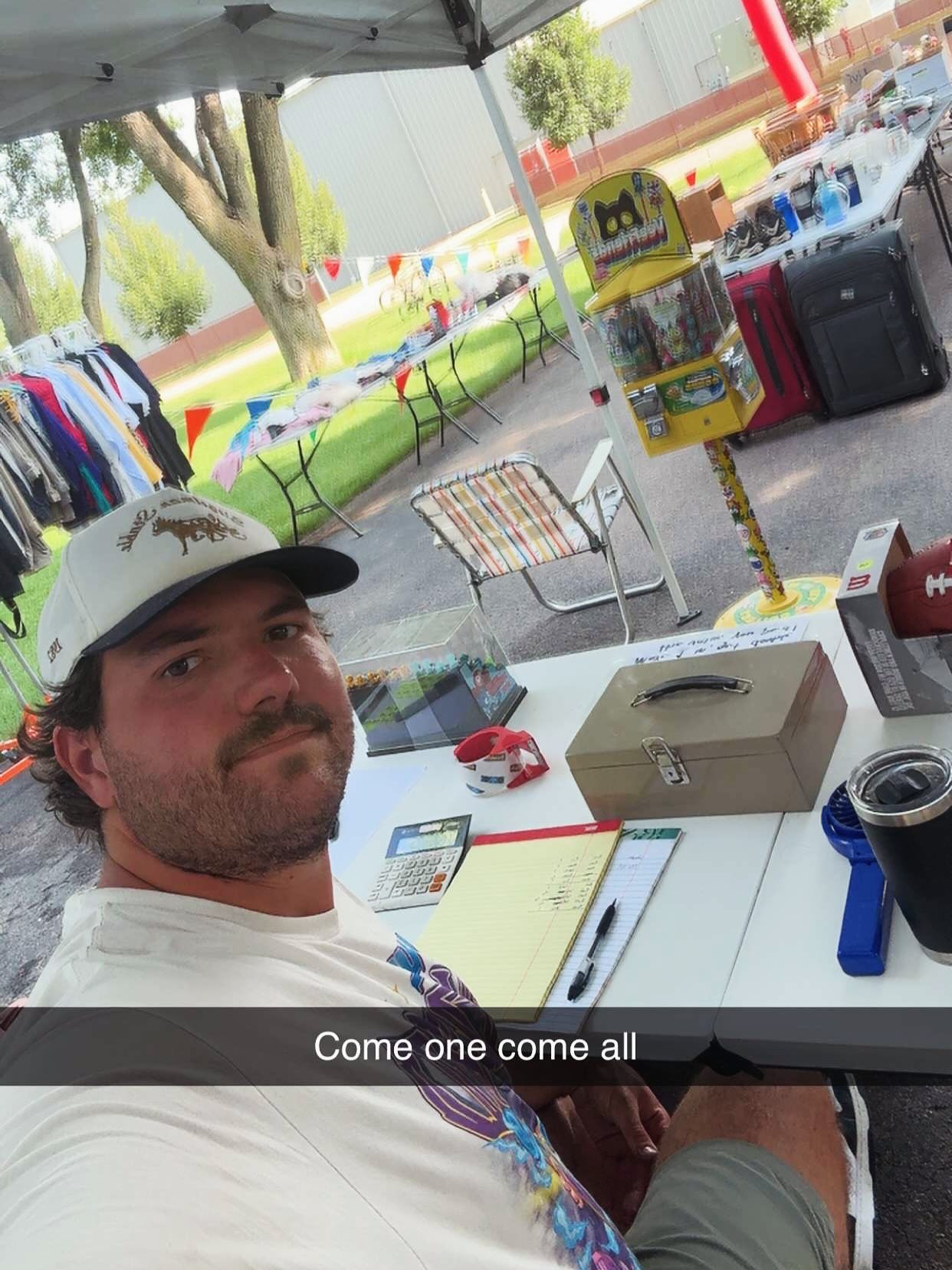 Having a big garage sale this weekend 9am-4pm! @veefriends Minis machine here too! Come on over! Lord of variety of items including Pokémon cards, other games and collectibles!
5400 N Indiana Ave, Sioux Falls
#garagesaling #VFMinis