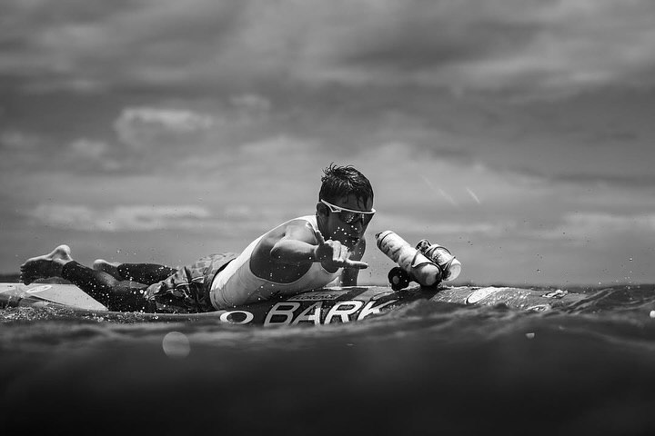 From paddling to paddle boarding…
Wishing our Kai Waʻa team rider @toa._.pere a safe and strong crossing tomorrow in the Molokai 2 Oahu @molokai2oahu — the paddleboard world championship 🌊💪🏽 An epic adventure from Molokai to Oʻahu — go get ‘em Toa!! 🙌🏽💥
🎥 Check out the awesome full-length video @florence_marine_x made on Toa and his dad Guy — link in bio! 🎬
Toa — we’re beyond proud of the dedication, grit, and heart you’ve put into chasing your dreams 💯🔥 We’ll be cheering you on every stroke of the way! 💙
Also a huge mahalo to both Toa and his dad Guy for always showing up to help at our canoe unloads in Oʻahu — those days are long, hot, and tough, and your support means the world 🙏🏽🤙🏽 Grateful to be surrounded by such solid humans.
Let’s gooooooo Toa!!! 🚀💥🏁