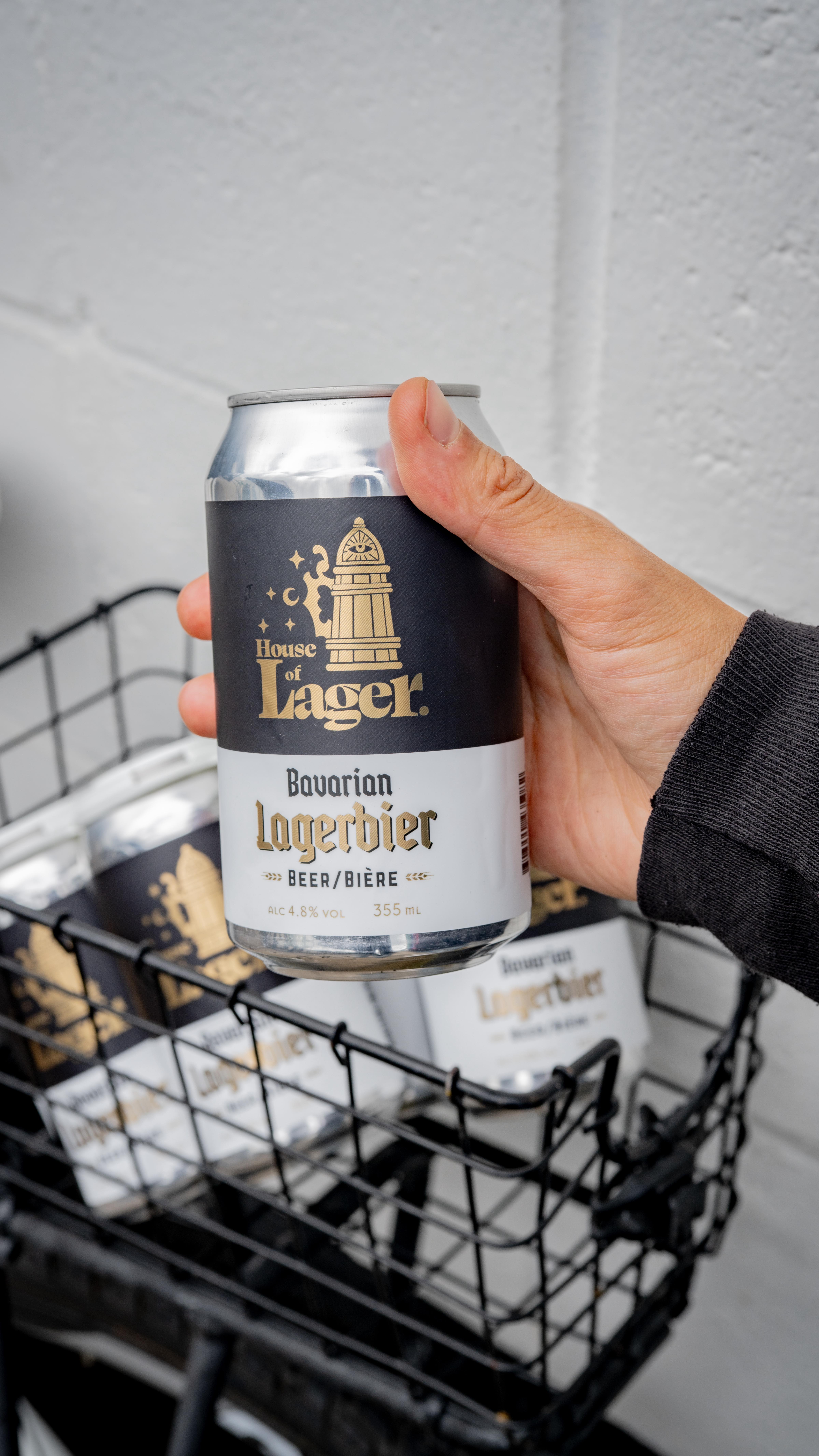 CRISPY STOCK UP //
We have fresh Bavarian Lagerbier in cans just in time for the weekend 🍺 This batch is light, bready and delicious. Come grab a 6 pack!
#houseoflager #craftbeer #squamishbeer #squamishisawesome #squamishlife #squamishcraftbeer #windydaysbeerclub